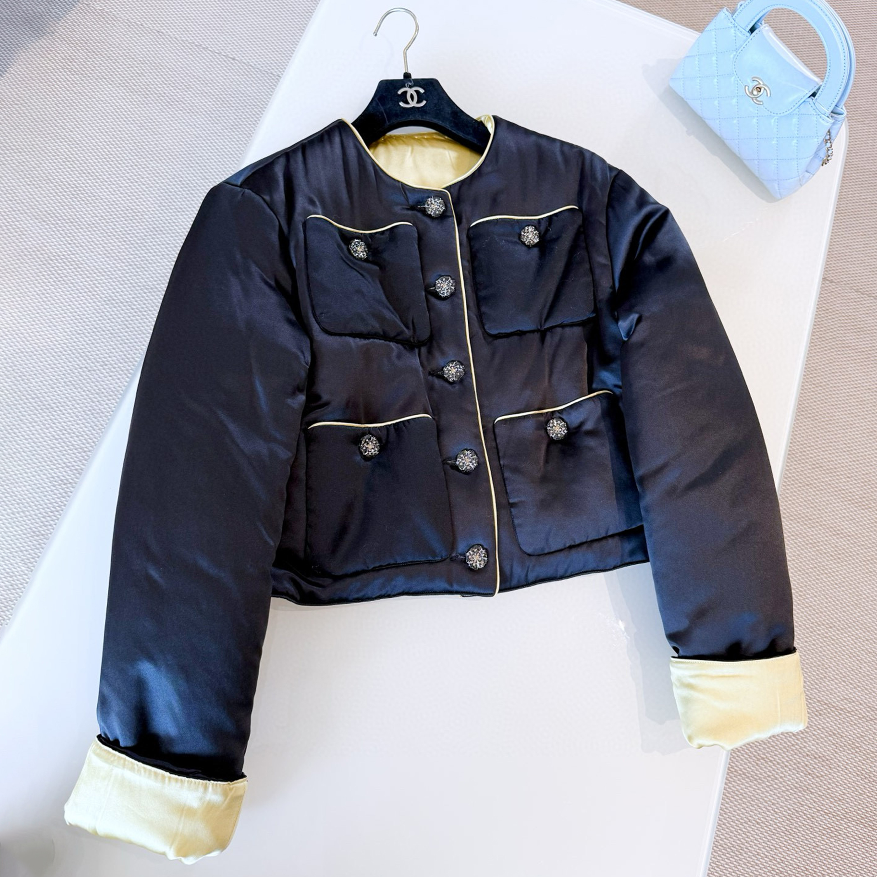 NIGO Chanel Women's Autumn And Winter Silk Color Blocking Short Cotton Jacket Fashion Exquisite Black Yellow Flash Diamond Button Luxury Jacket Ngvp #nigo2465