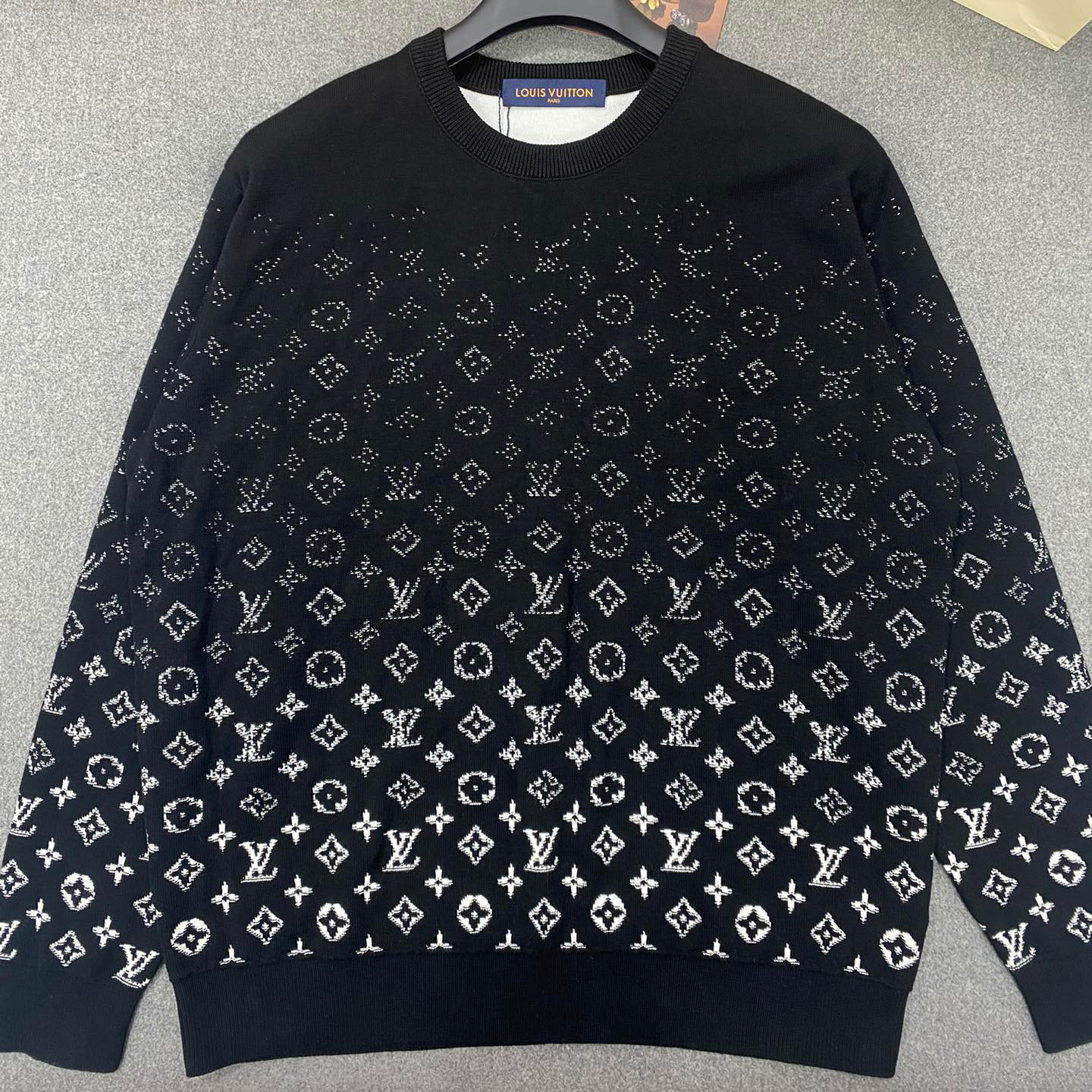 NIGO Louis Vuitton Men's Spring/Fall Fashion Casual Classic Vintage Floral Gradient Round Neck Knit Sweater #nigo78733