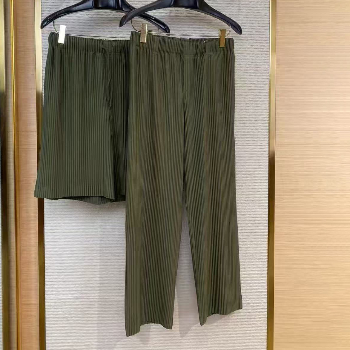 NIGO Issey Miyake Men's Spring/Fall Fashion Casual Solid Color Pleated Design Elastic Waistband Straight-Leg Pants #nigo78831