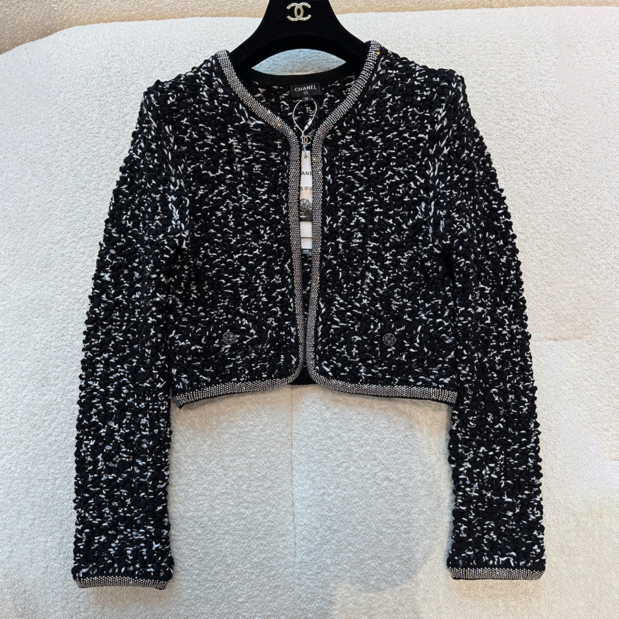 NIGO Chanel Women's Vintage Spring/Fall Rhinestone-Embellished Color-Block Cotton Knit Cardigan Jacket Ngvp #nigo2395