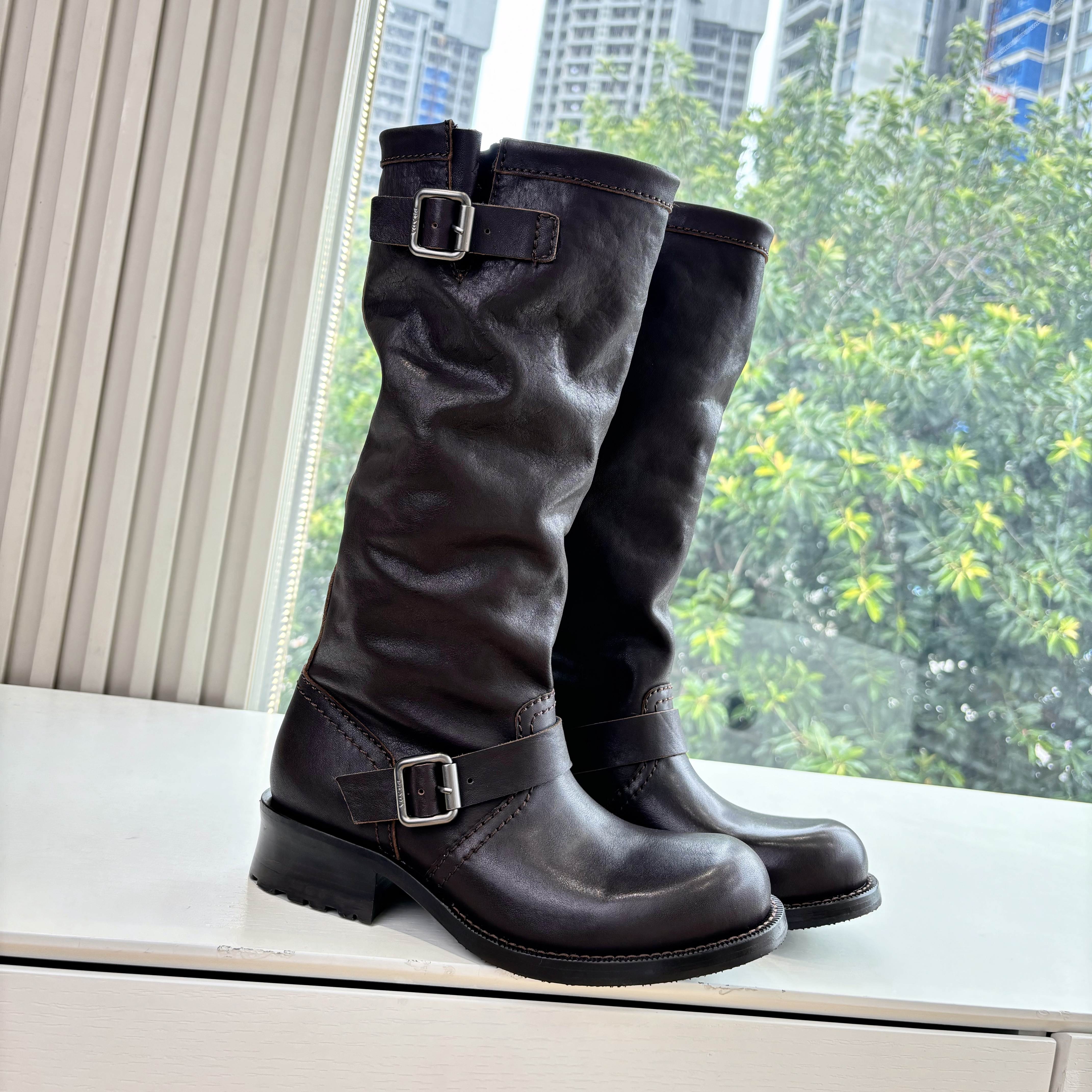 NIGO Prada Women's Fall/Winter Fashion Classic Solid Color Leather Round Toe Slip On Chelsea Boots with Creased Details Rider Boots Shoes #nigo78914