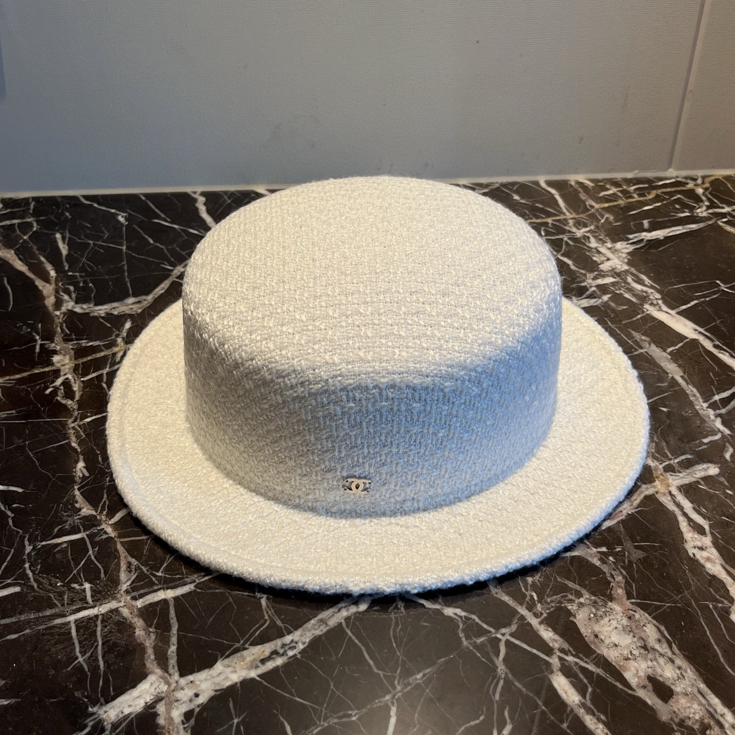 NIGO Chanel Women's Fall/Winter Fashion Classic Solid Color Logo Embellished Vintage Flat Top Hat Hat Accessories #nigo78927