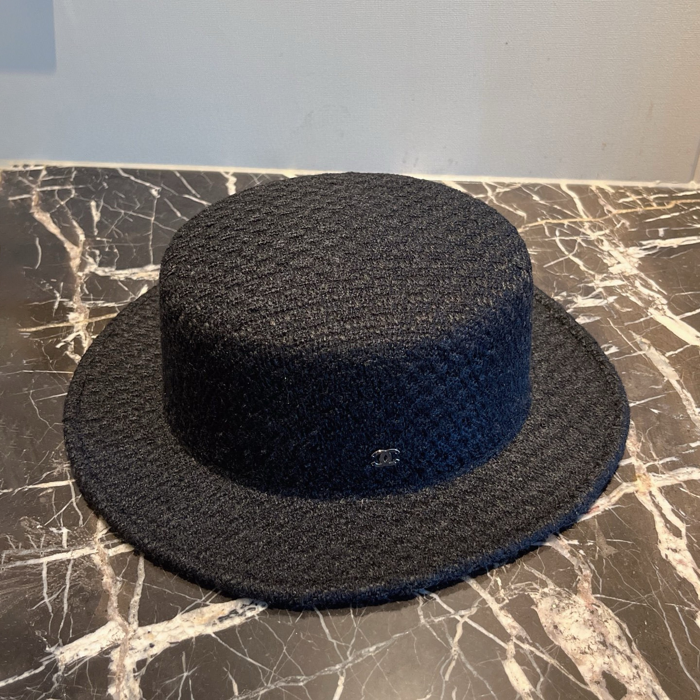 NIGO Chanel Women's Fall/Winter Fashion Classic Solid Color Logo Embellished Vintage Flat Top Hat Hat Accessories #nigo78927