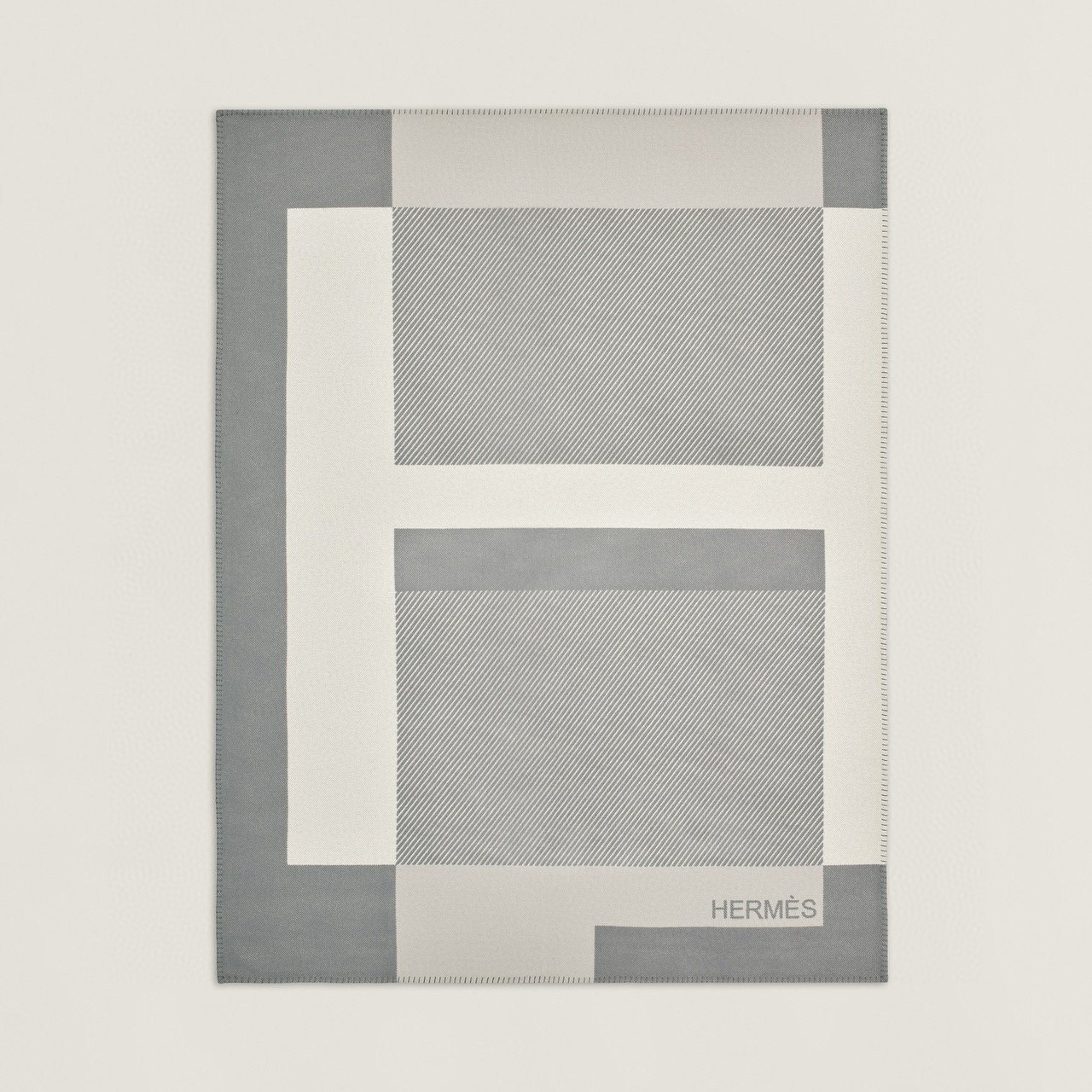 NIGO Hermes H Riviera Autumn/winter Fashion Classic Color Blocked H Logo Pattern Decorative Cashmere Wool Blanket And Color Blocked Cushion Set Home  Household items Accessories #nigo79136