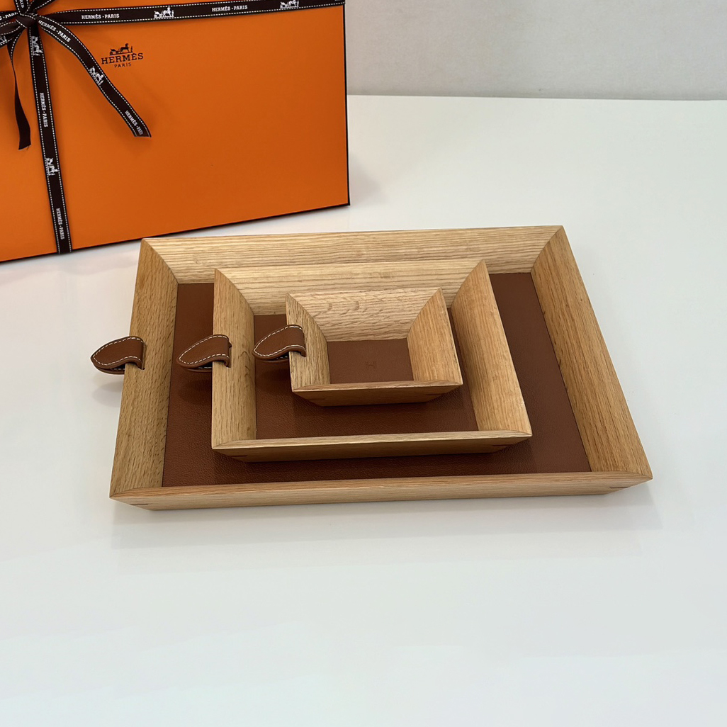 NIGO Hermes Atrium Classic Square Tray Set of Three in Natural Oak and Calfskin Leather Home Decor  Household items Accessories #nigo79132
