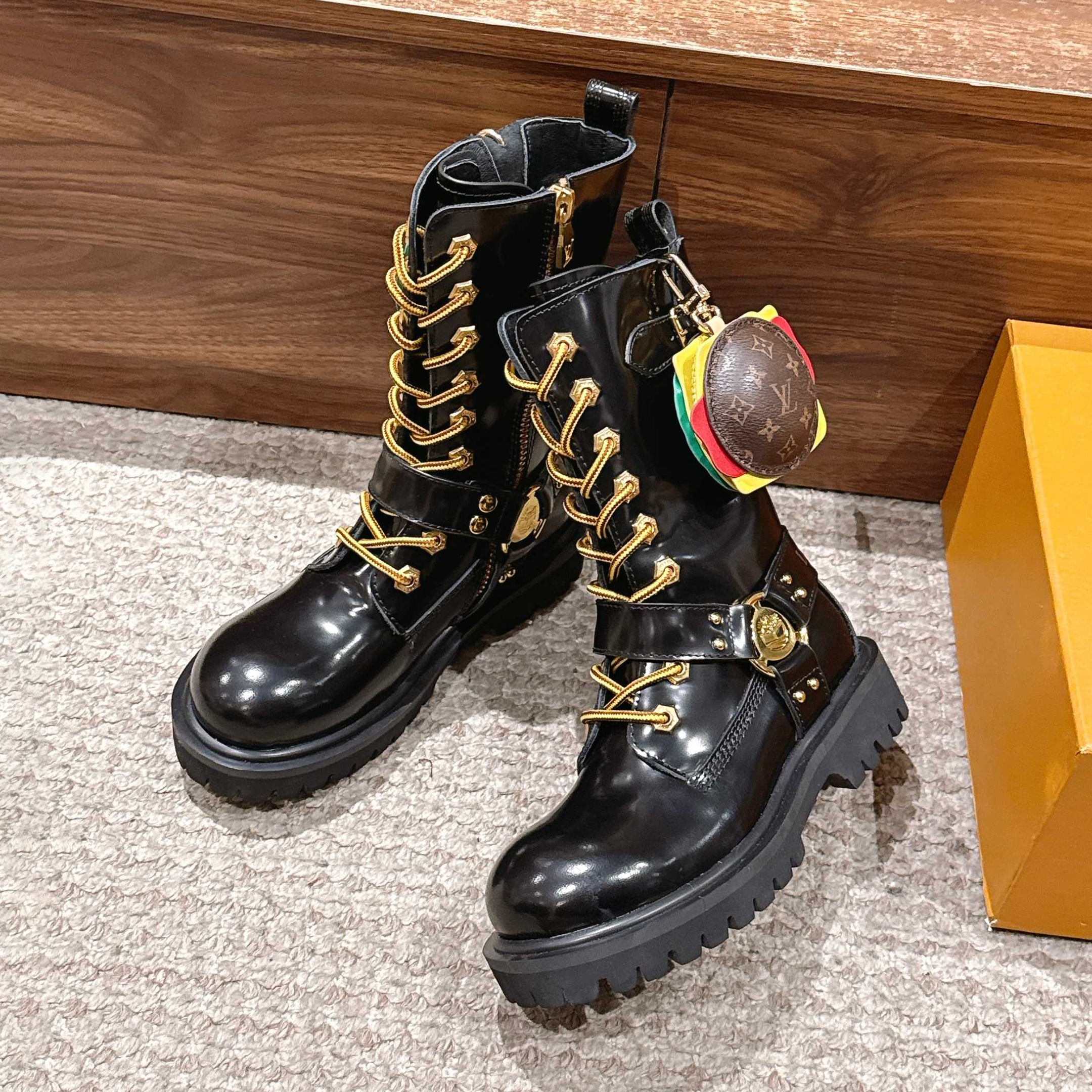 NIGO Louis Vuitton x Timberland Men's & Women's Casual Solid-Color Glossy/Matte Leather Mid-Calf Biker Boots With Laces & Zipper, Fall/Winter Flat Boots With Hamburger Bag Detail Shoes Ngvp #nigo2536