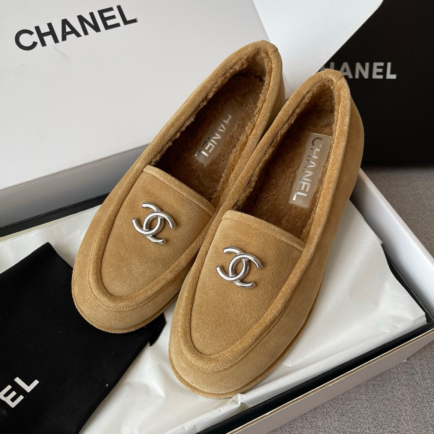 NIGO Chanel Women's Fall/Winter Logo Suede Solid-Color Round-Toe Low-Top Loafers Casual Flats Shoes #nigo81589