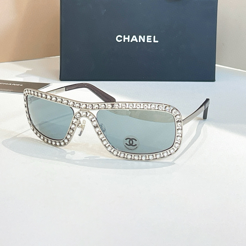 NIGO Chanel Men's and Women's Gemstone-Embellished Rectangular Sunglasses Full-Frame Sunglasses with Solid Color Frames Casual and Fashionable Eyewear Accessories #nigo81744
