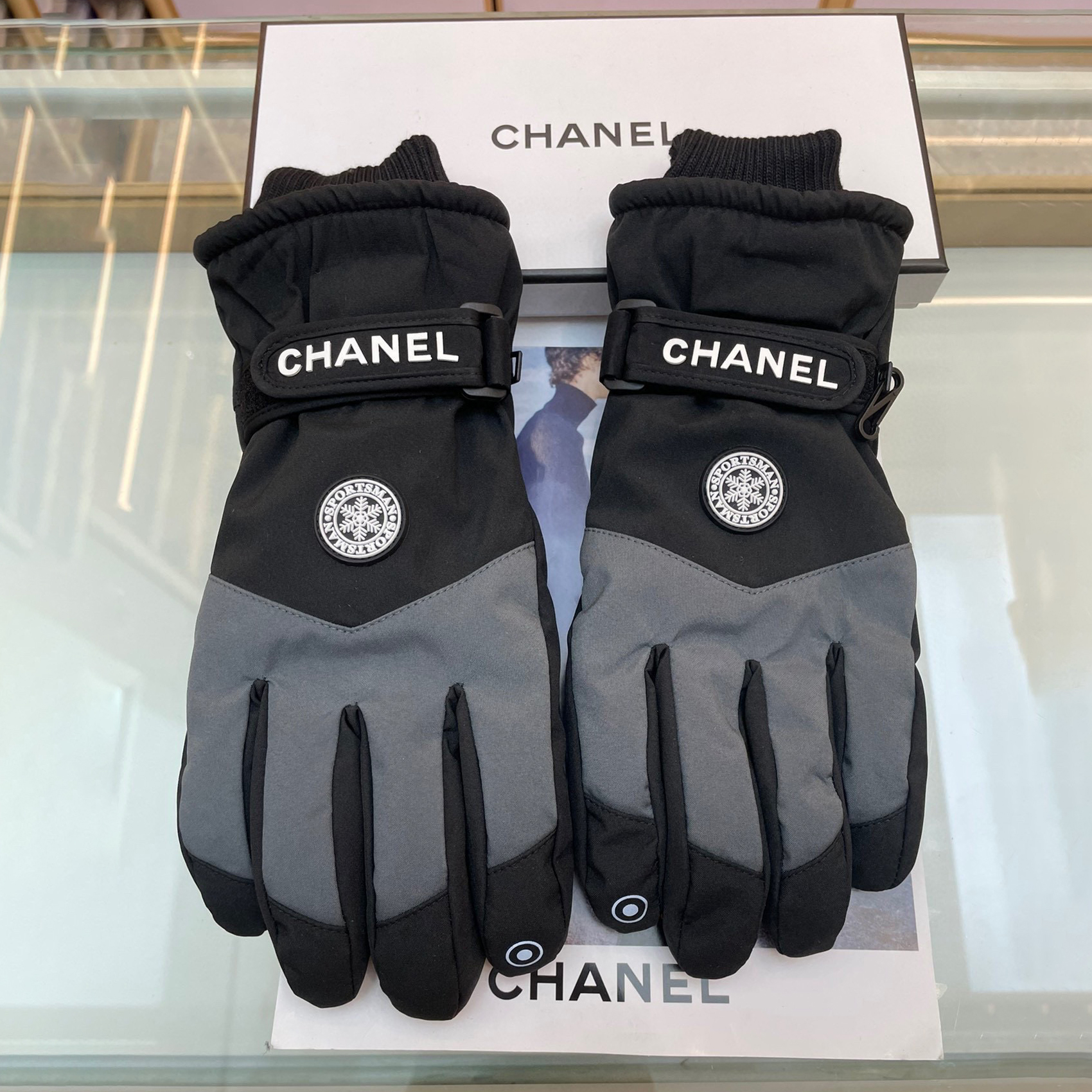 NIGO Chanel Women's Winter Fashion Classic Color Blocked Warm Ski Gloves Accessories #nigo79233