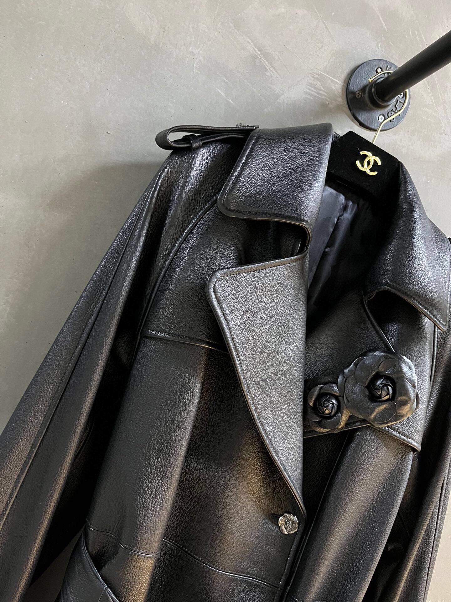 NIGO Chanel Women's Fall/Winter Vintage-Inspired Fashion Camellia Solid-Color Leather Collar Tie-Front Coat Jacket Ngvp #nigo2581