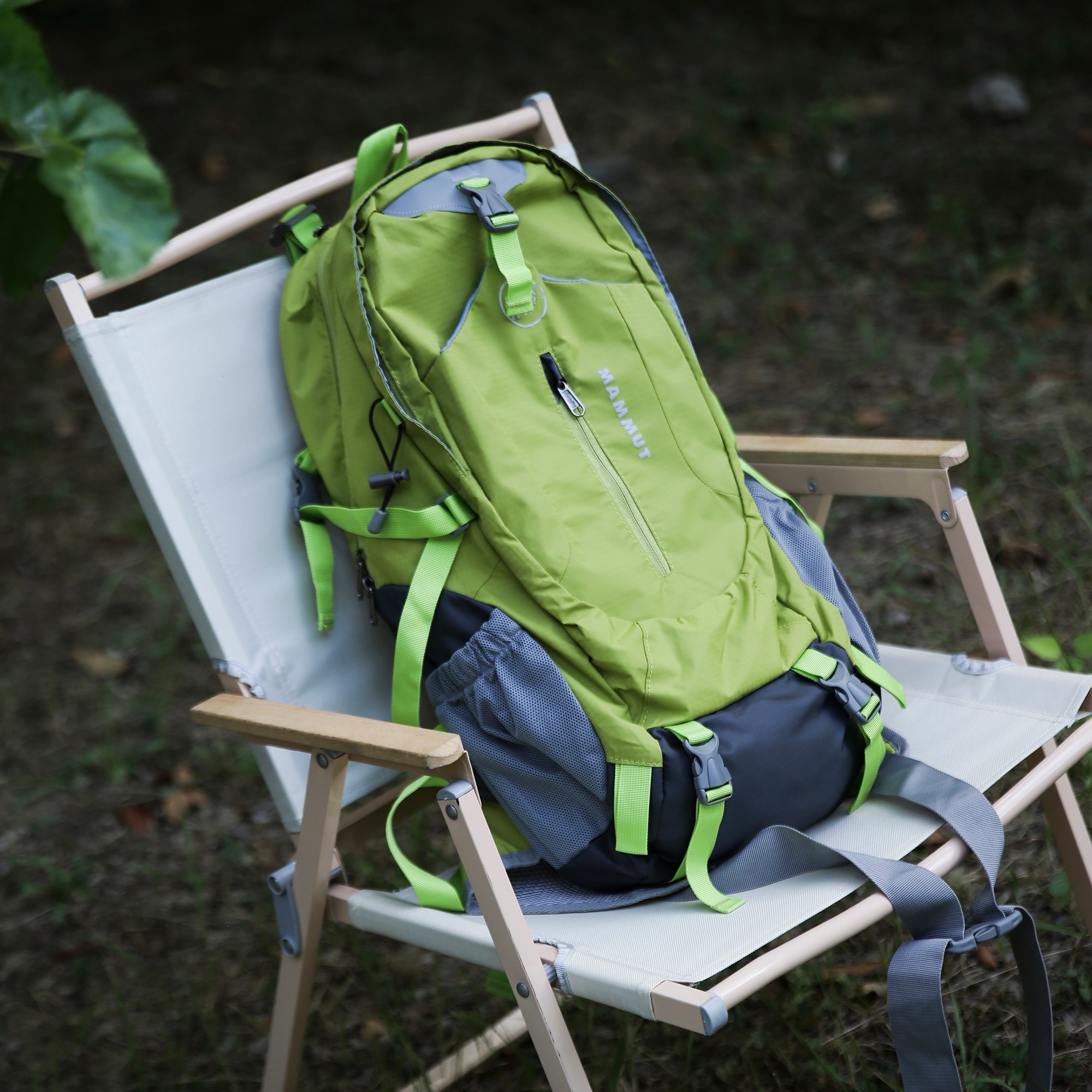 NIGO MAMMUT Men's And Women's Fashion Casual Zipper Adjustable Shoulder Straps Large Capacity 3d Pressure Relieving Back Panel Leisure Fitness Backpack Hiking Bag Sports Backpack Outdoor Backpack Bag Bags #nigo79268