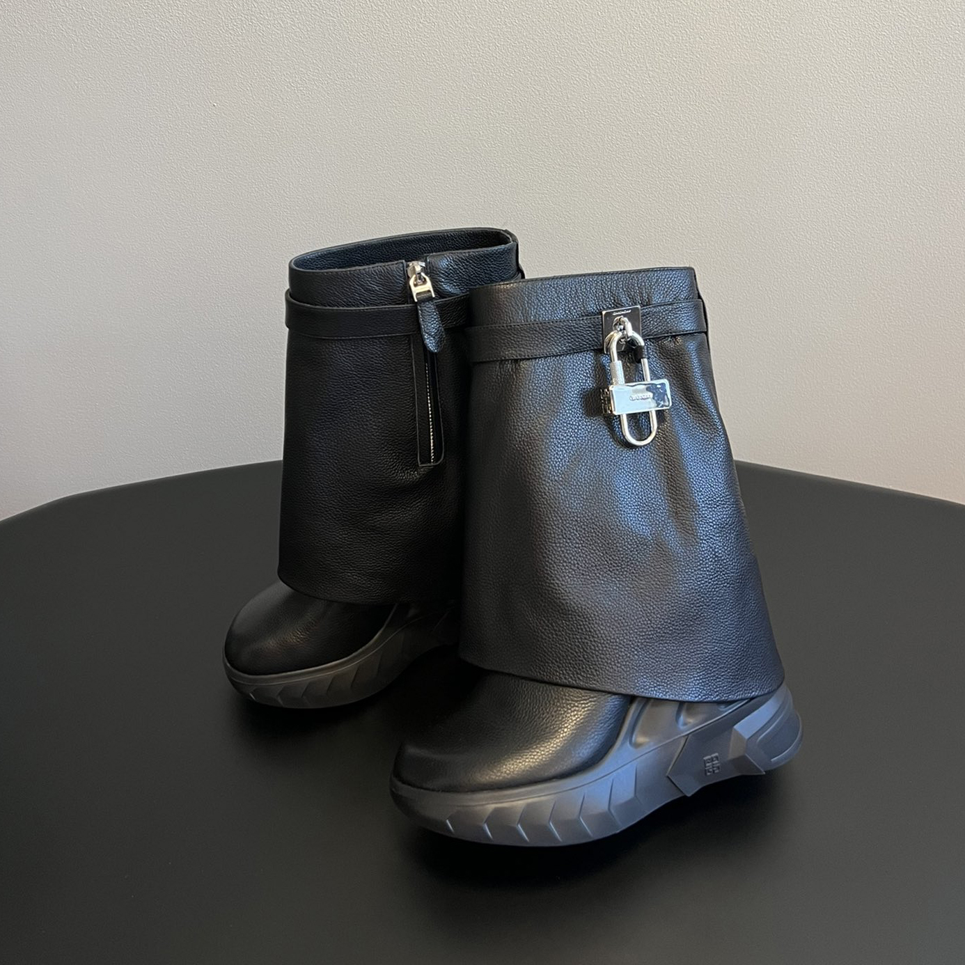 NIGO Givenchy Women's Fall/winter Fashion Classic Solid Color Round Toe Calfskin Mid Calf Boots With Thick Soles And Grain Leather Texture Shoes #nigo79256