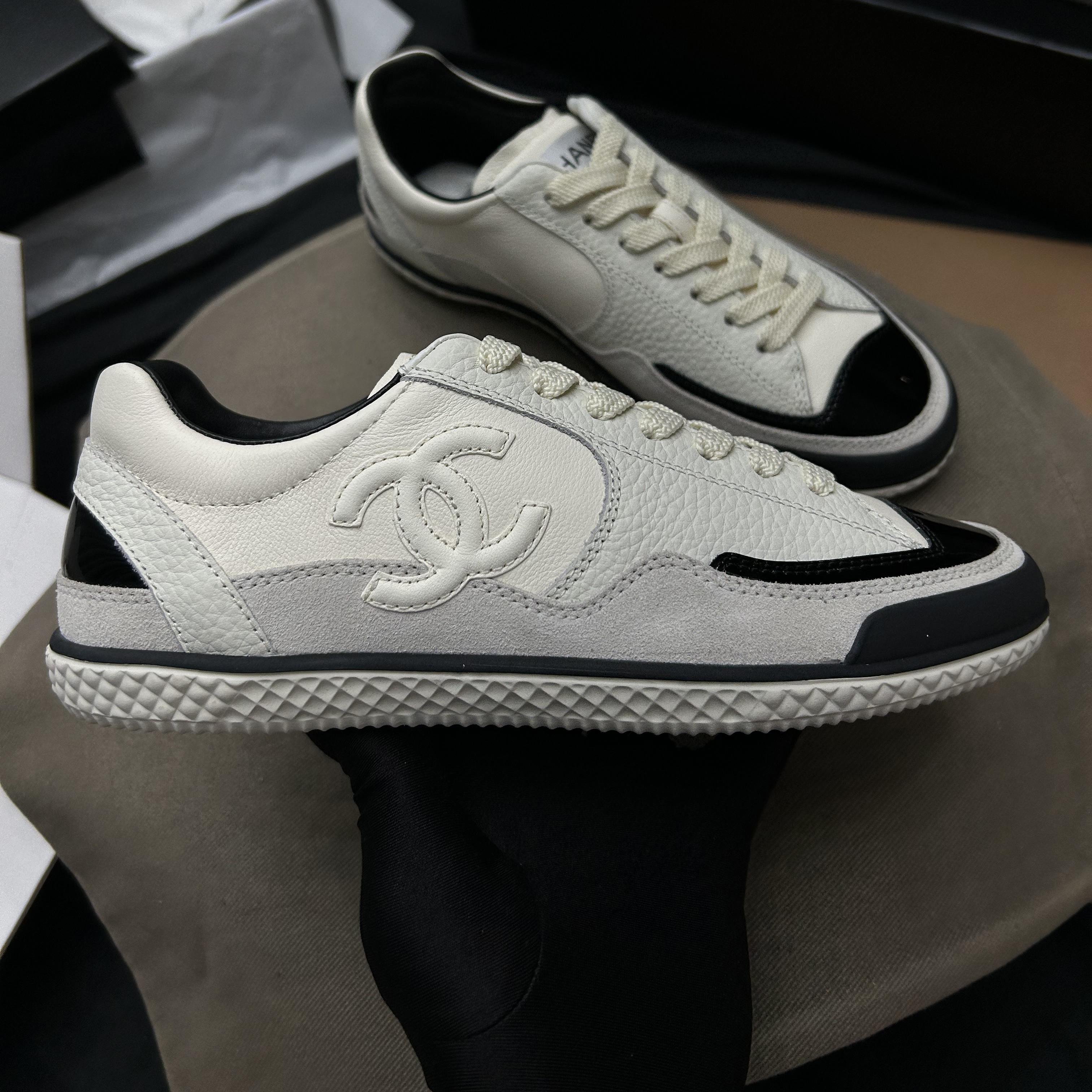 NIGO Chanel Women's Spring/Fall Fashion Casual Round Toe Lace Up Two Tone Flat Low Top Lychee Grain Cowhide Patent Leather Slip On Sneakers Shoes #nigo79295