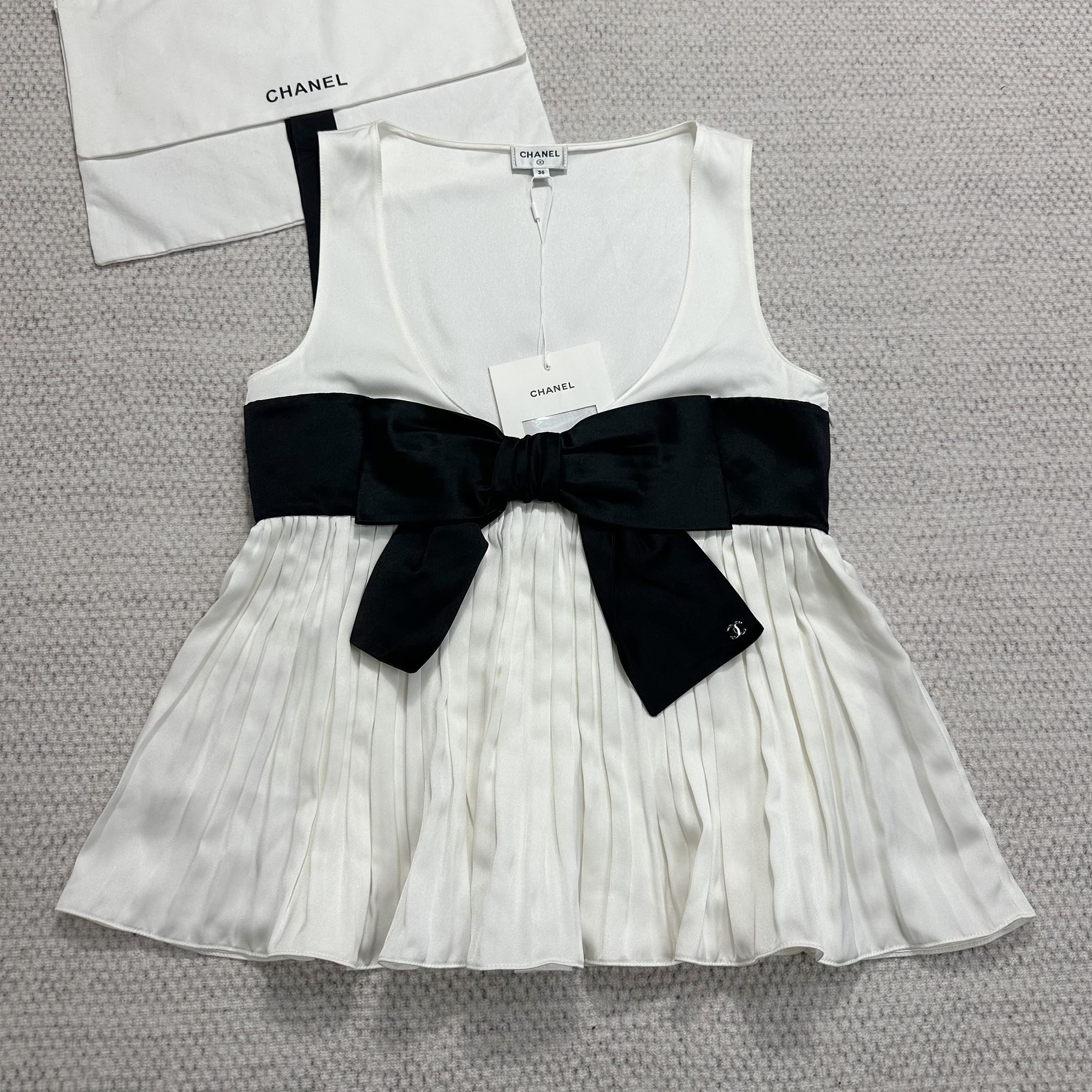 NIGO Chanel Women's Bow-Tie Low Round Neck Spring/Summer Solid Color Silk Sleeveless Tank Top Vest Ngvp #nigo2588