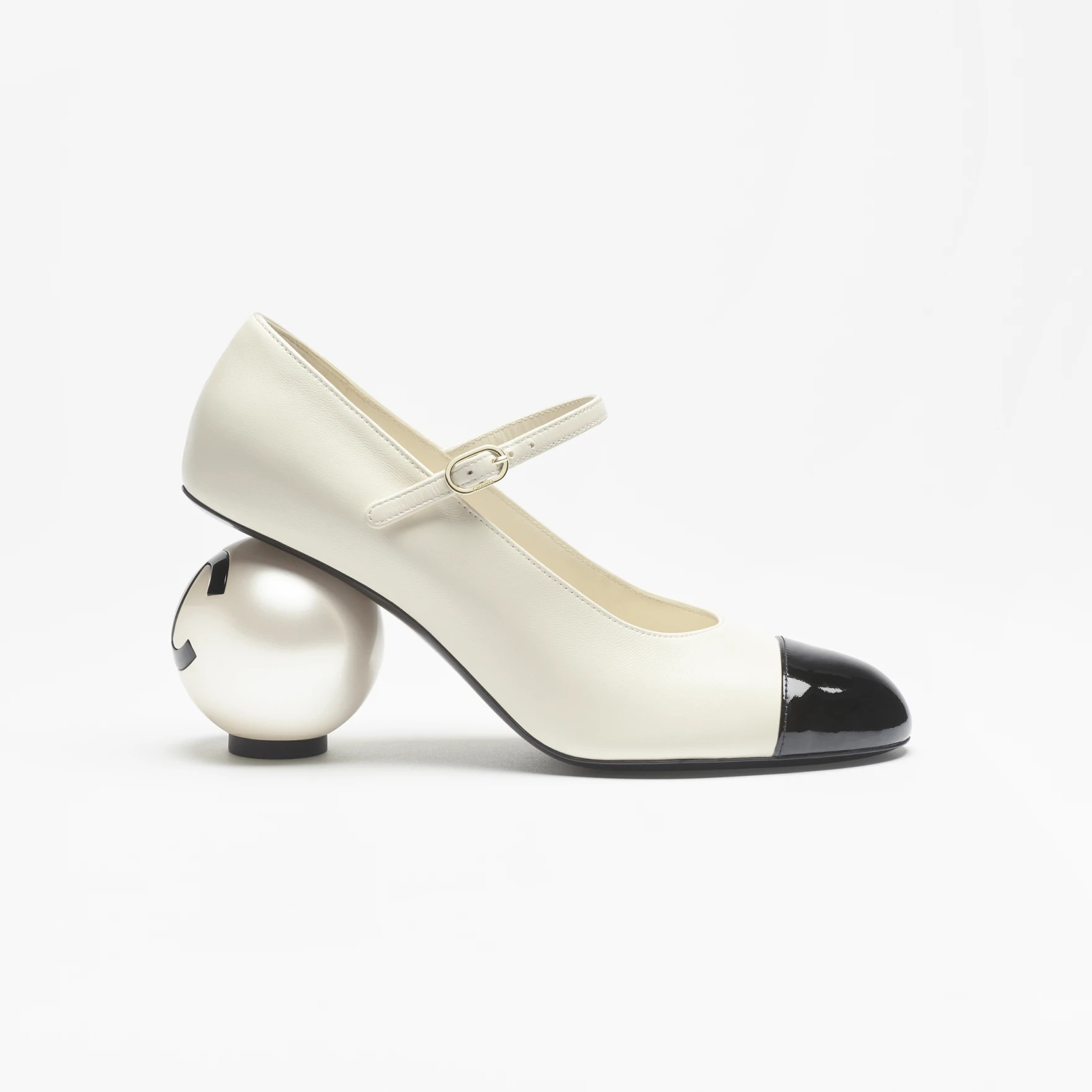 NIGO Chanel Women's Spring/fall Classic Two-tone Leather Low-top Round Toe Mary Jane Heels With Pearl Embellished Heels High Heels Shoes #nigo79356