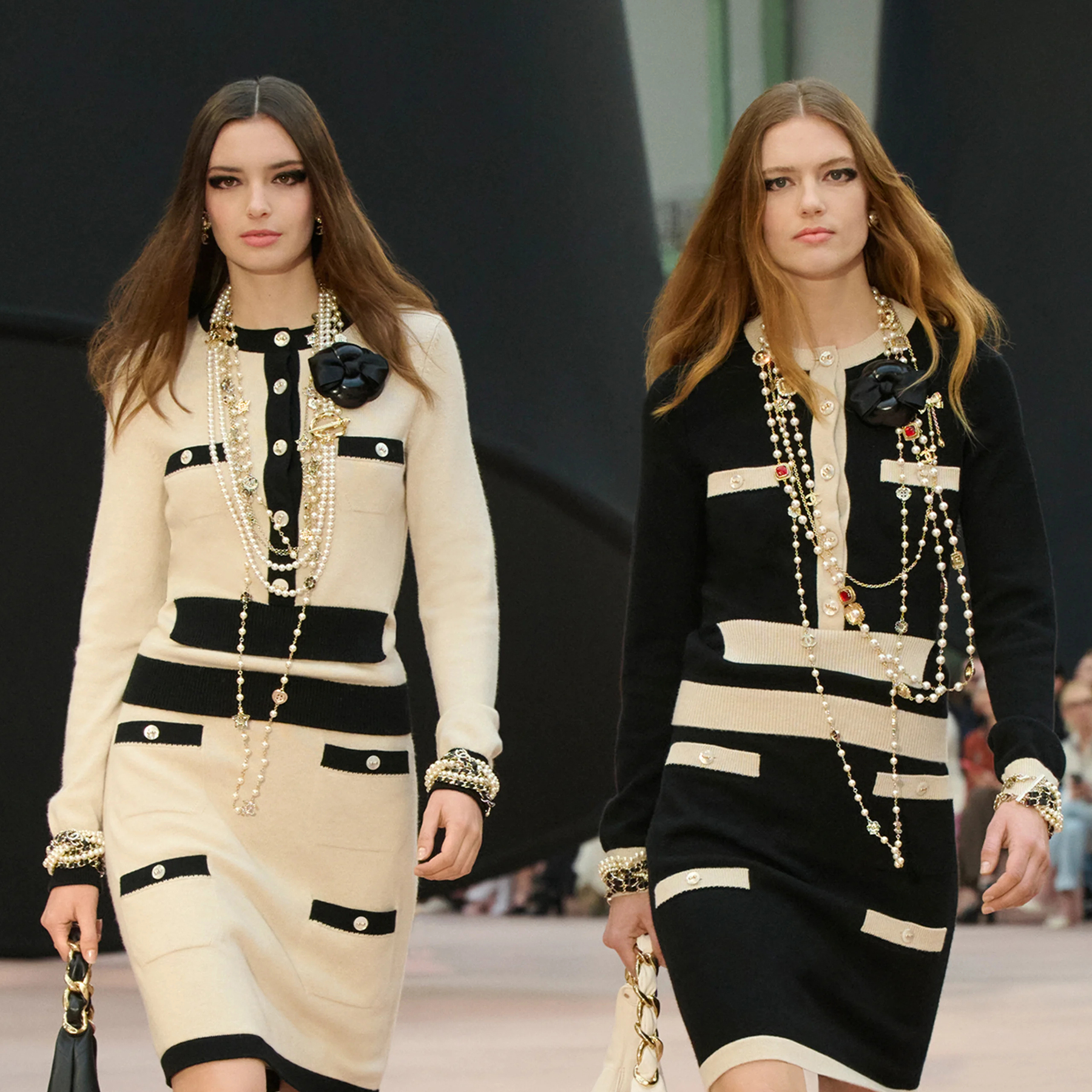 NIGO Chanel Women's Autumn And Winter Black And White Classic Color Clash Knitted Cardigan Elegant And Exquisite Pullover Sweater Ngvp #nigo2638