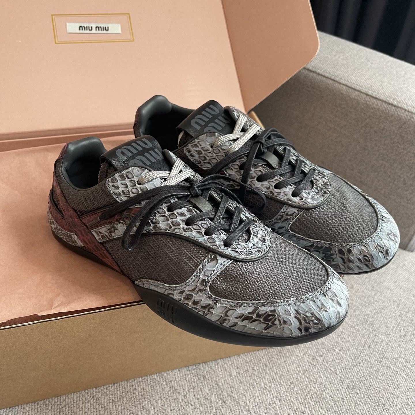 NIGO MiuMiu Women's Spring/Fall Fashion Casual Round Toe Lace Up Flat Low Top Fabric and Leather Casual Sneakers Shoes #nigo79336