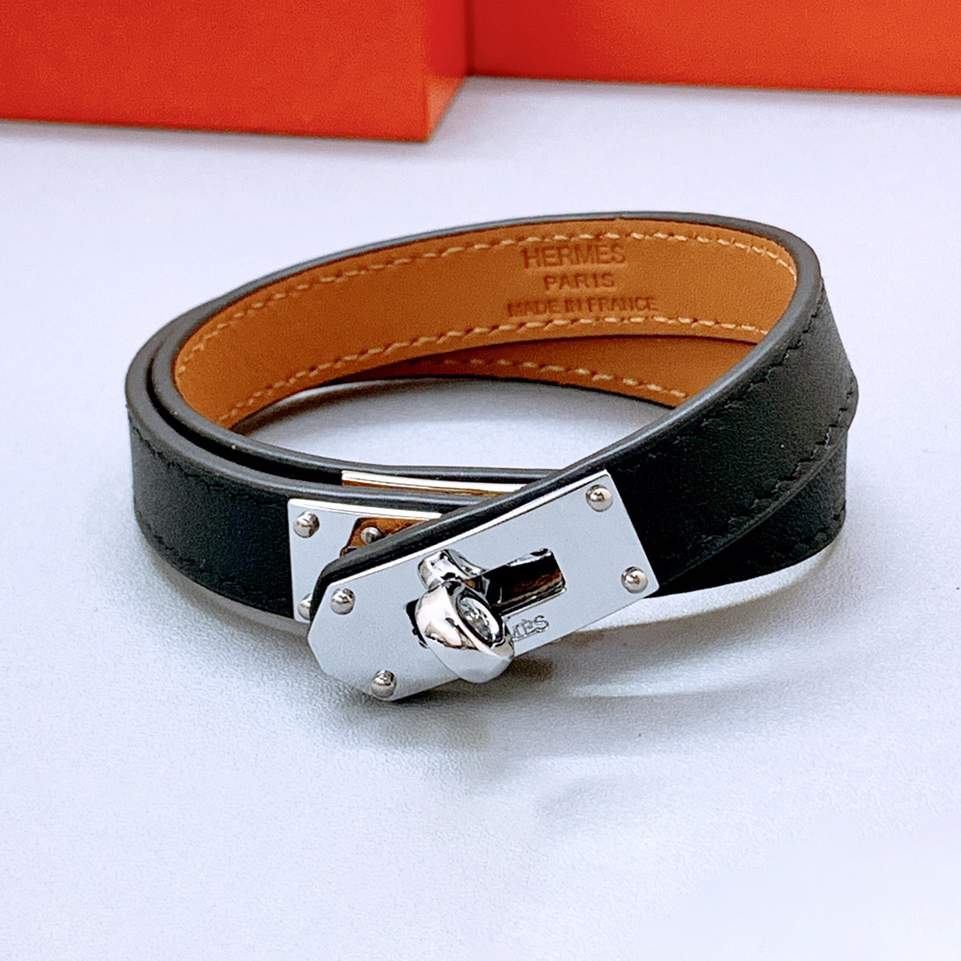 NIGO Hermes Kelly Men's And Women's Fashion Classic Leather Bracelet With Minimalist Silver Clasp Smooth Leather Bracelet Jewelry Accessories #nigo79363