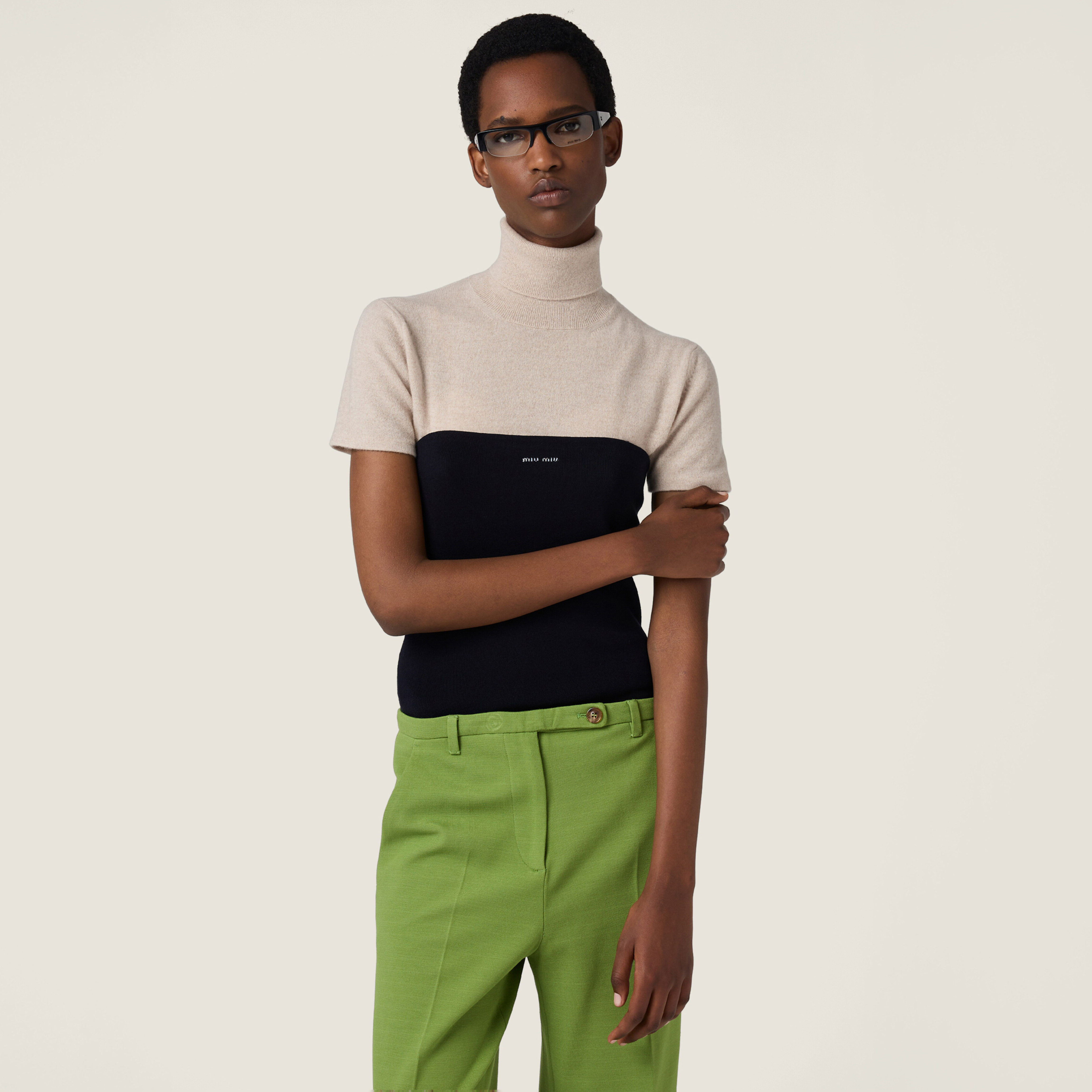 NIGO MiuMiu Women's Fall/Winter Fashion Casual Solid Color Cashmere Turtleneck Short Sleeve Knit Sweater #nigo79416