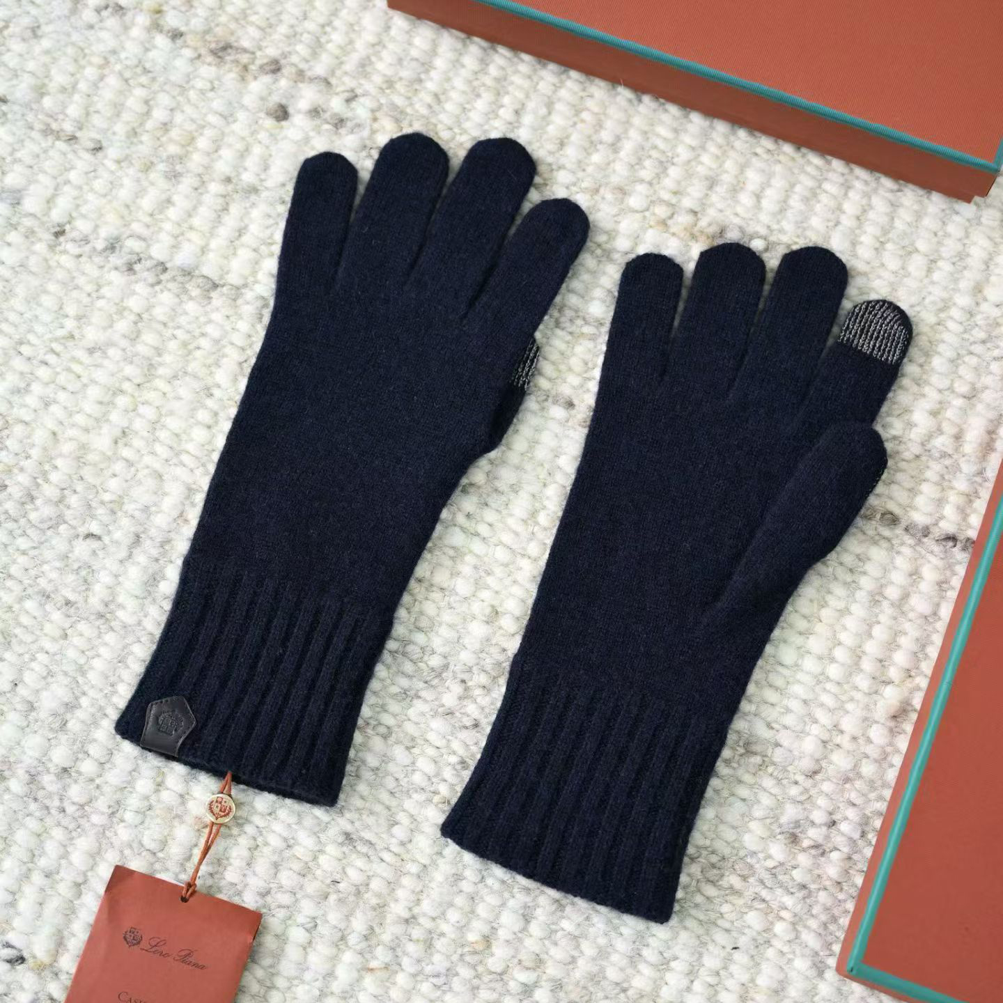 NIGO Loro Piana English Men's Fall/Winter Fashion Classic Solid Color Fleece Gloves Accessories #nigo79558