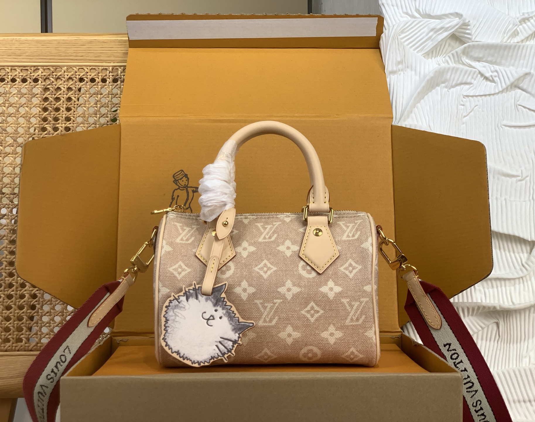 NIGO LOUIS VUITTON SPEEDY BANDOULIÈRE 20 Bag Monogram Canvas LV Travels X Grace Coddington Collaboration Series Cat shape pendant #nigo332321