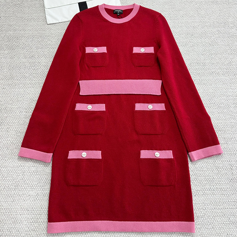 NIGO Chanel 25K Women's Little Fragrance Autumn and Winter Bow Buttons Contrast Color Pockets Cashmere Round Neck Knitted Dress #nigo332112
