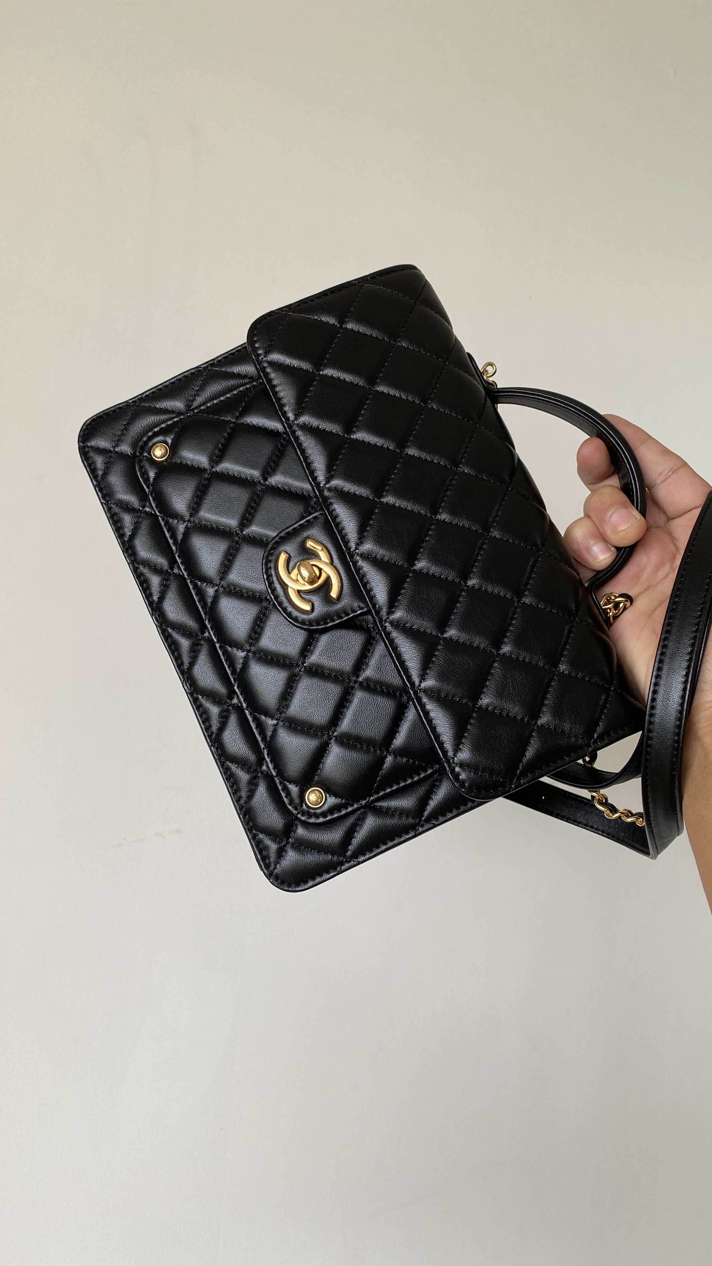 NIGO Chanel Chain WalletIn Polished Lambskin And Gold Tone Metal Retro College Style Backpack #nigo332641