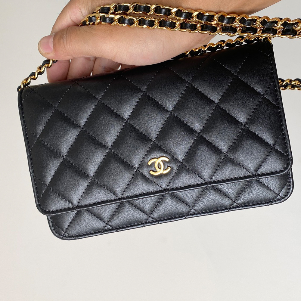 NIGO CHANEL Classic CC Logo Silver Buckle Lychee Leather Black #nigo332724