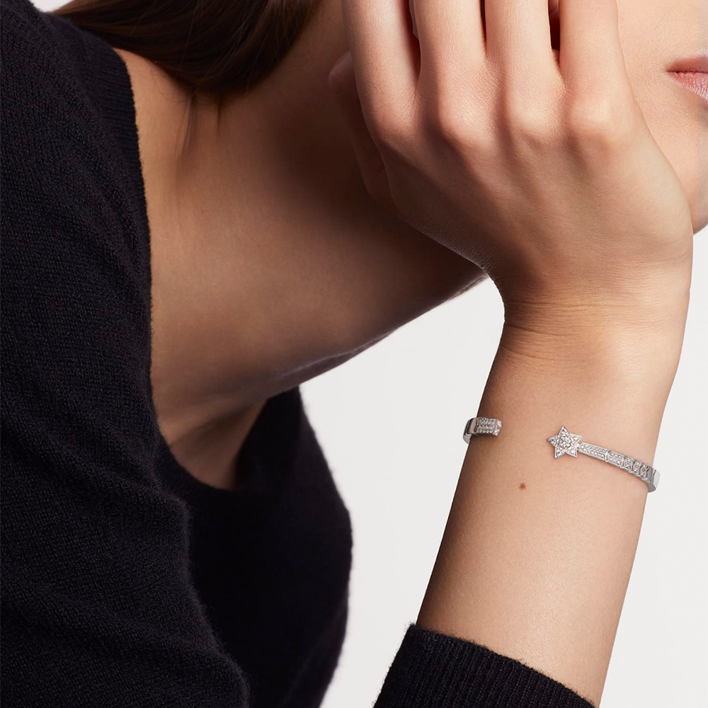 NIGO Chanel COMÈTE CHEVRON Women's Fashion Classic Luxury Elegance Comet Open Bracelet Jewelry Accessories #nigo332892