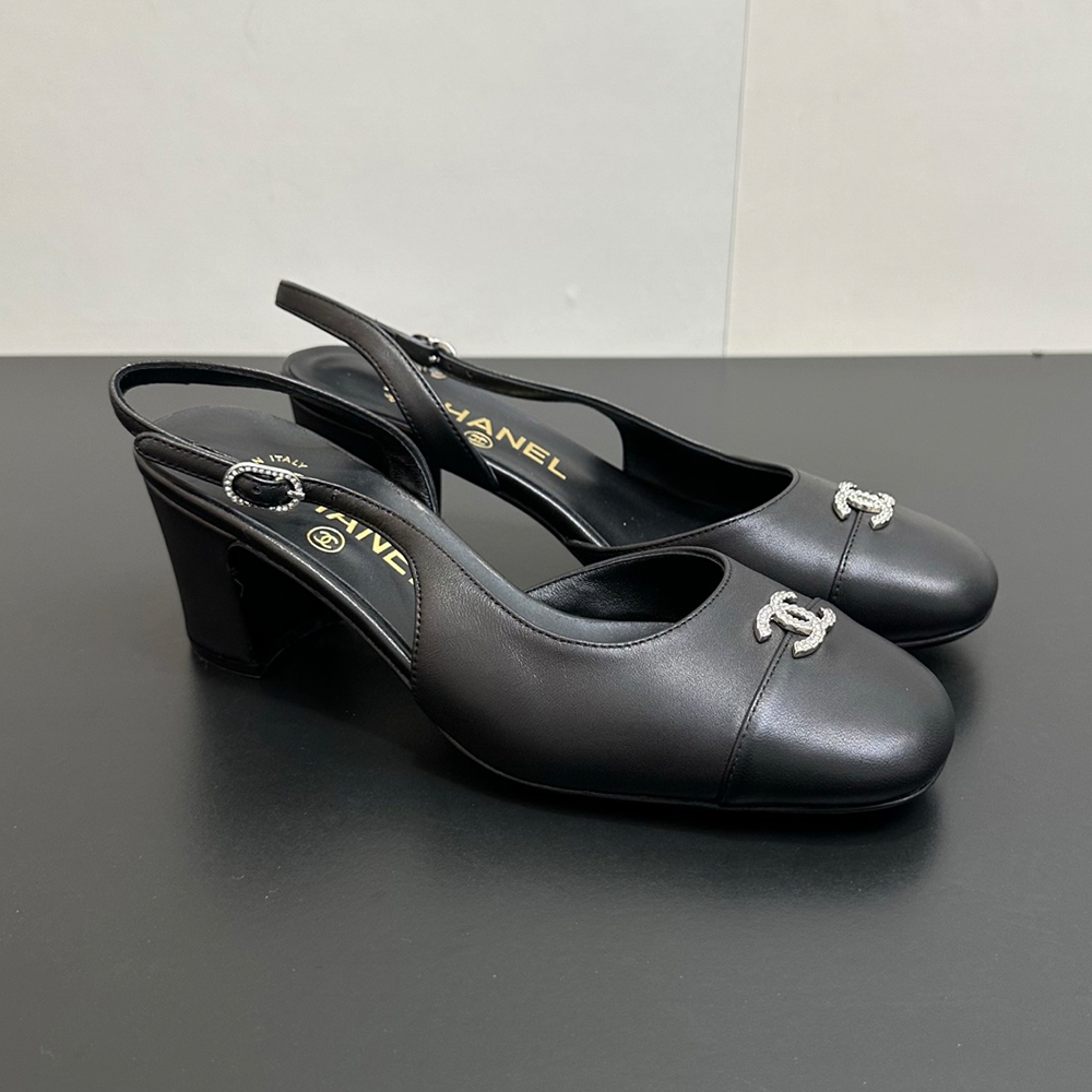 NIGO Chanel 6cm Heel Height Double C Thick Heel Back Hollow Color Block Stitching High Heel Sandals #nigo333238