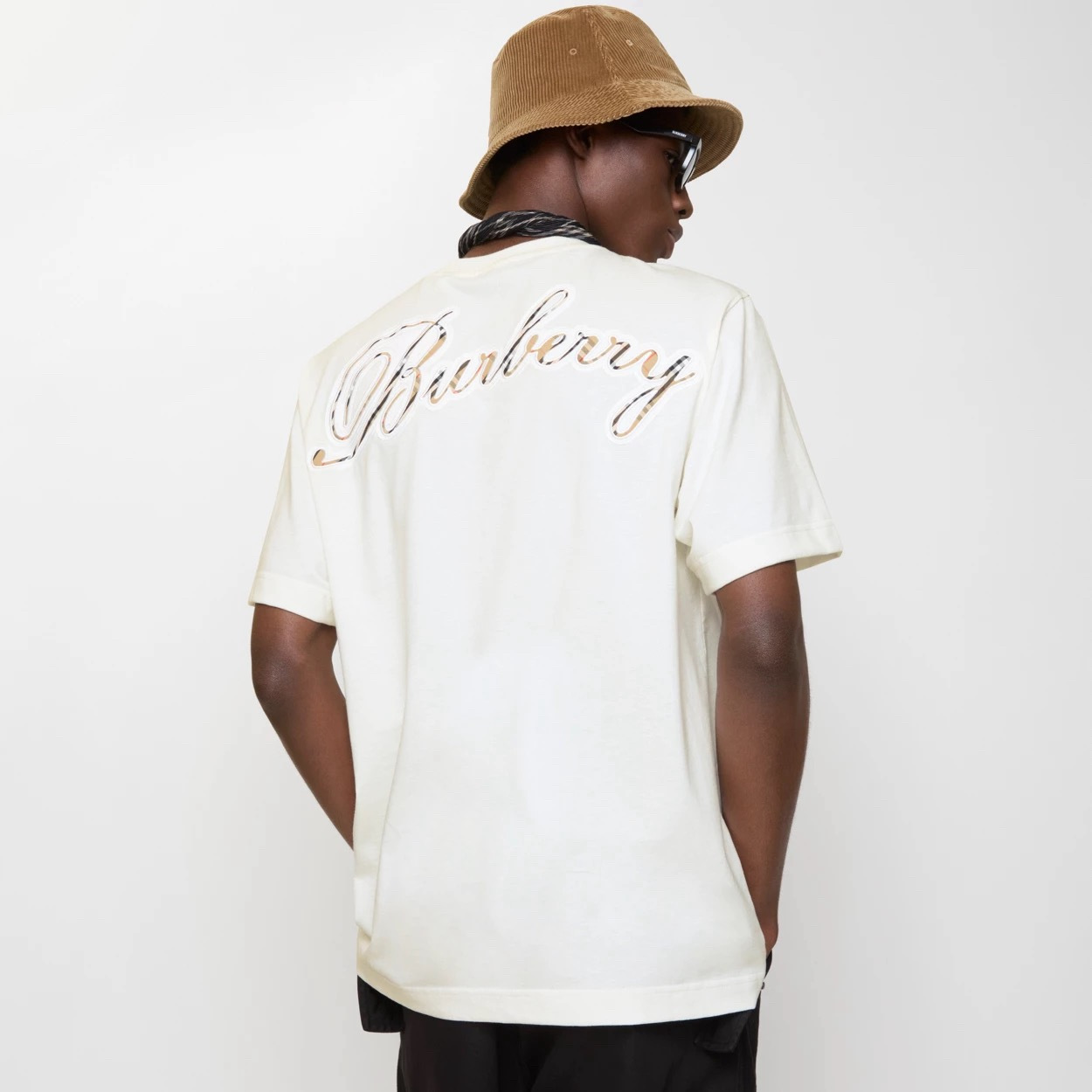 NIGO Burberry 26ss Men's and Women's Artistic Font Logo Embroidered T-shirt #333415