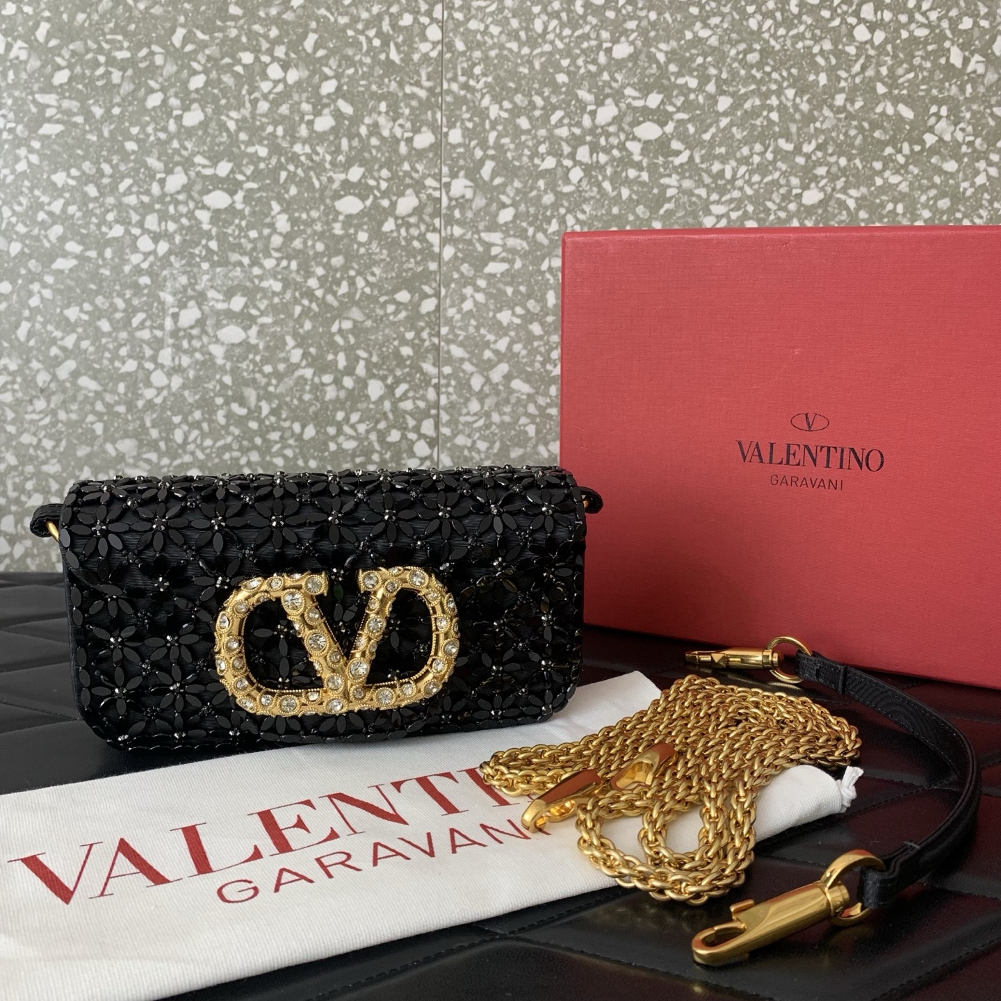NIGO Valentino Imitation Crystal Decoration V Logo Signature Handbag #nigo333601