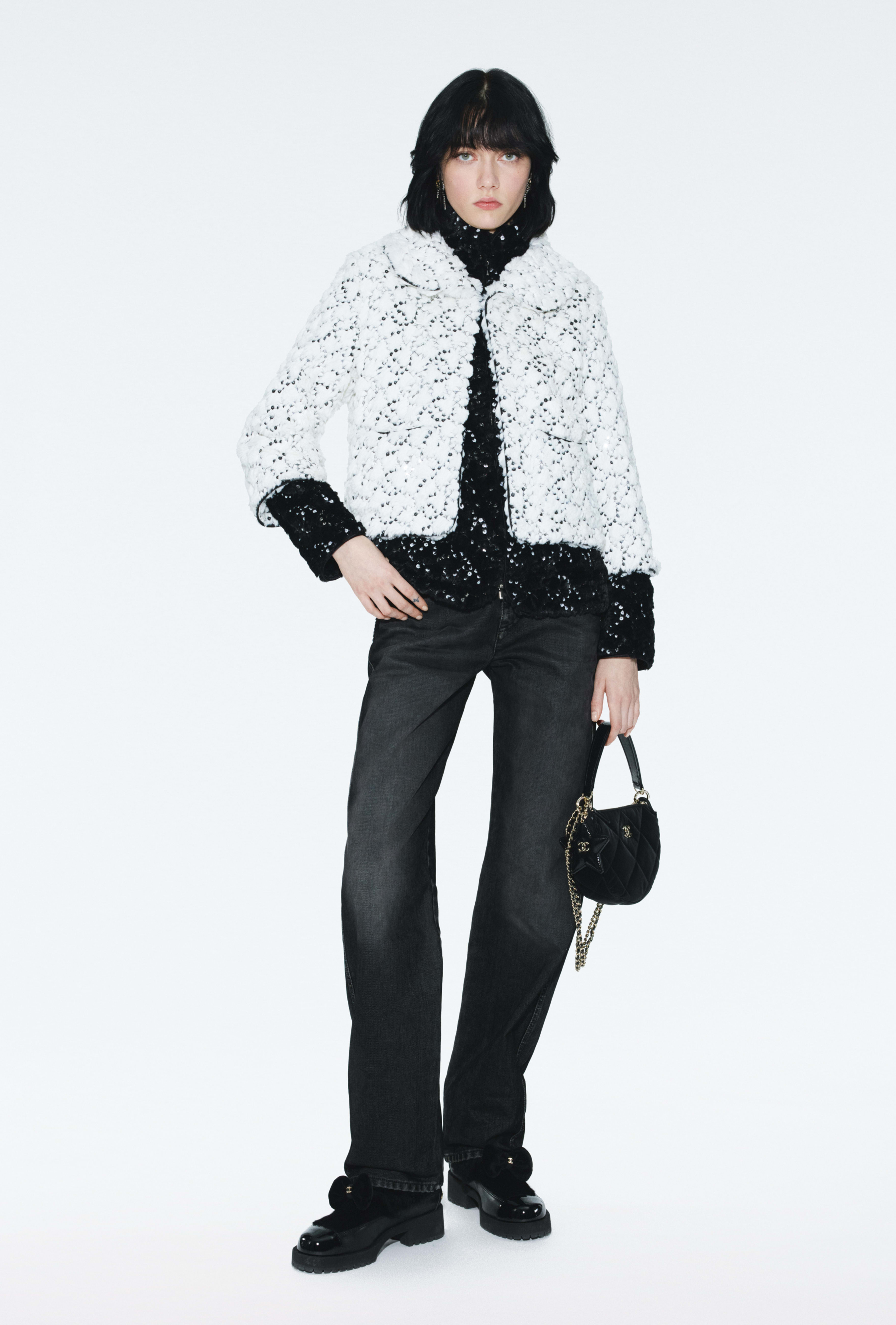 NIGO Chanel Chain Handbag Velvet Texture #nigo333647