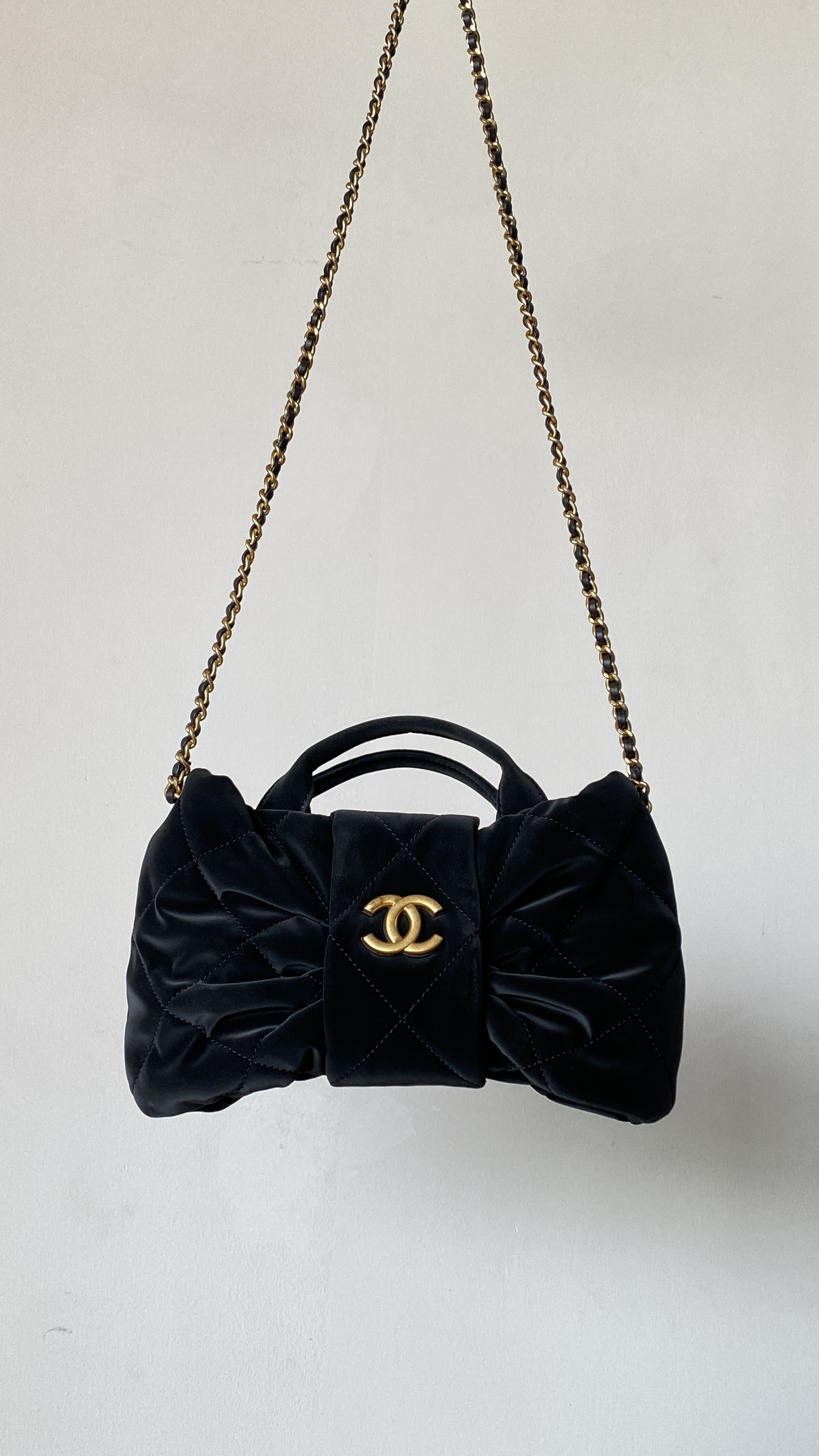 NIGO Chanel Minitasche in Schleifenform Nylon Mit Samteffekt #nigo333804