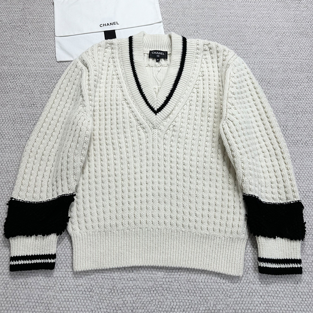 NIGO Chanel Pullover Wool Cream and Black #nigo334450