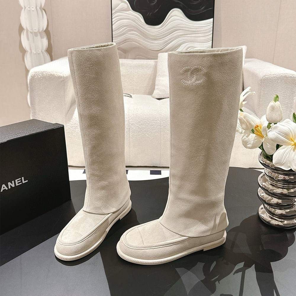 NIGO Chanel Women's Suede Boots #nigo335027