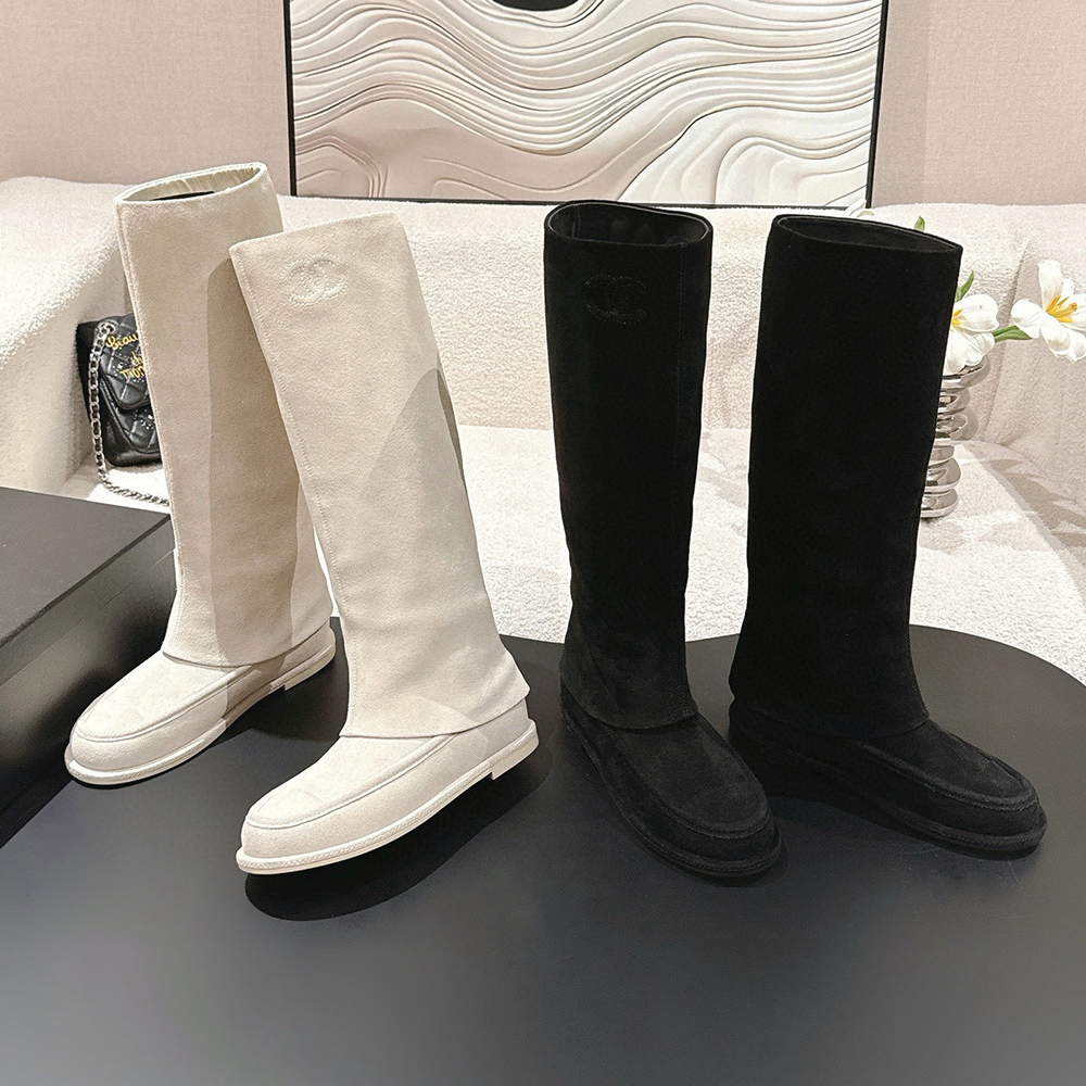 NIGO Chanel Women's Suede Boots #nigo335027