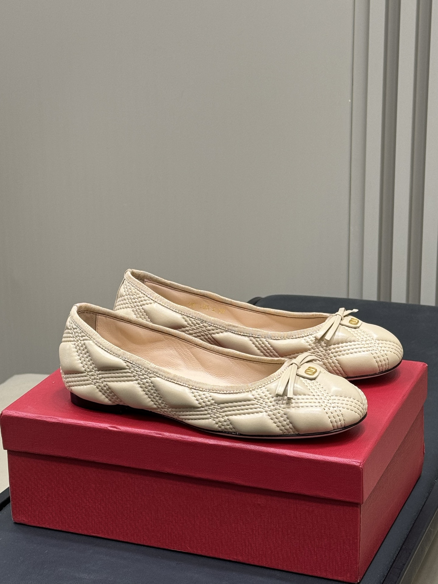 NIGO Valentino Garavani Leather Ballerinas #nigo336893