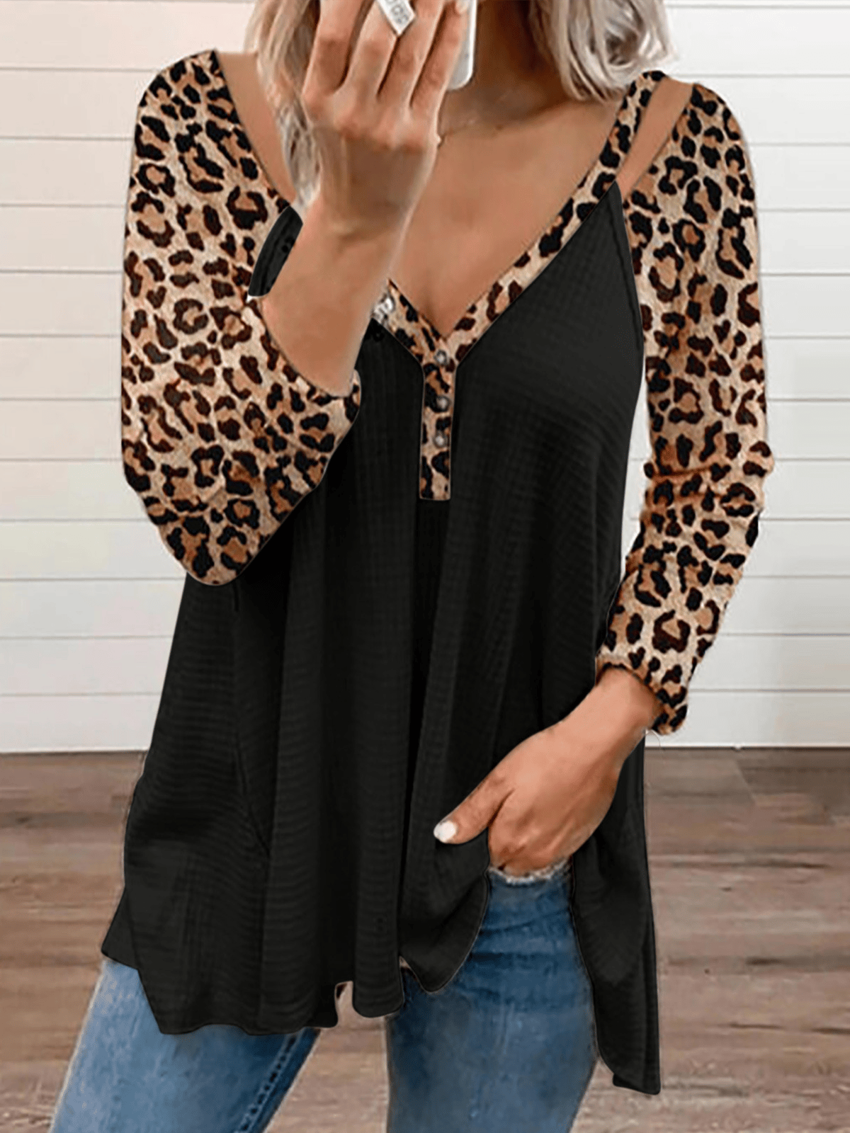 Women's Leopard Waffle V-Neck Long-Sleeve T-Shirt