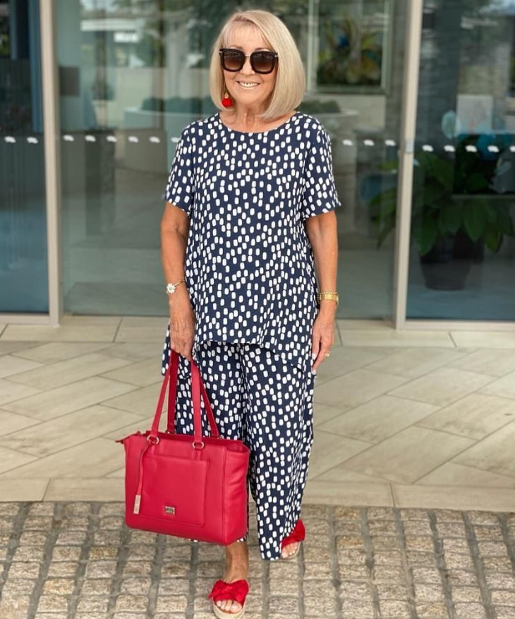 Printed Round Neck Short Sleeve Trousers Suit