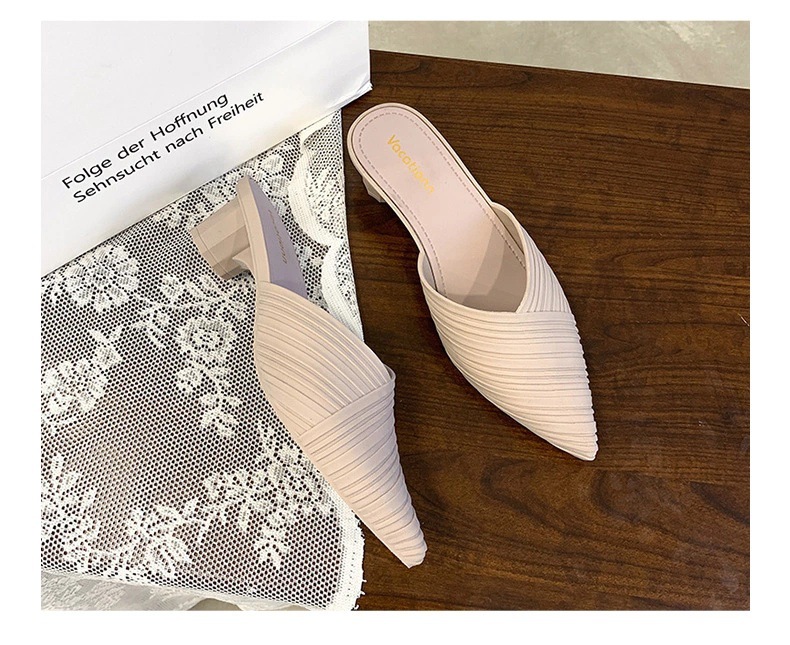 Pointed Toe Toe Cap Slippers