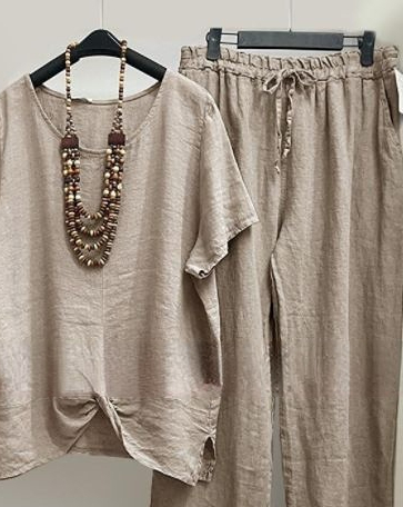 Round Neck Short Sleeve Trousers Suit