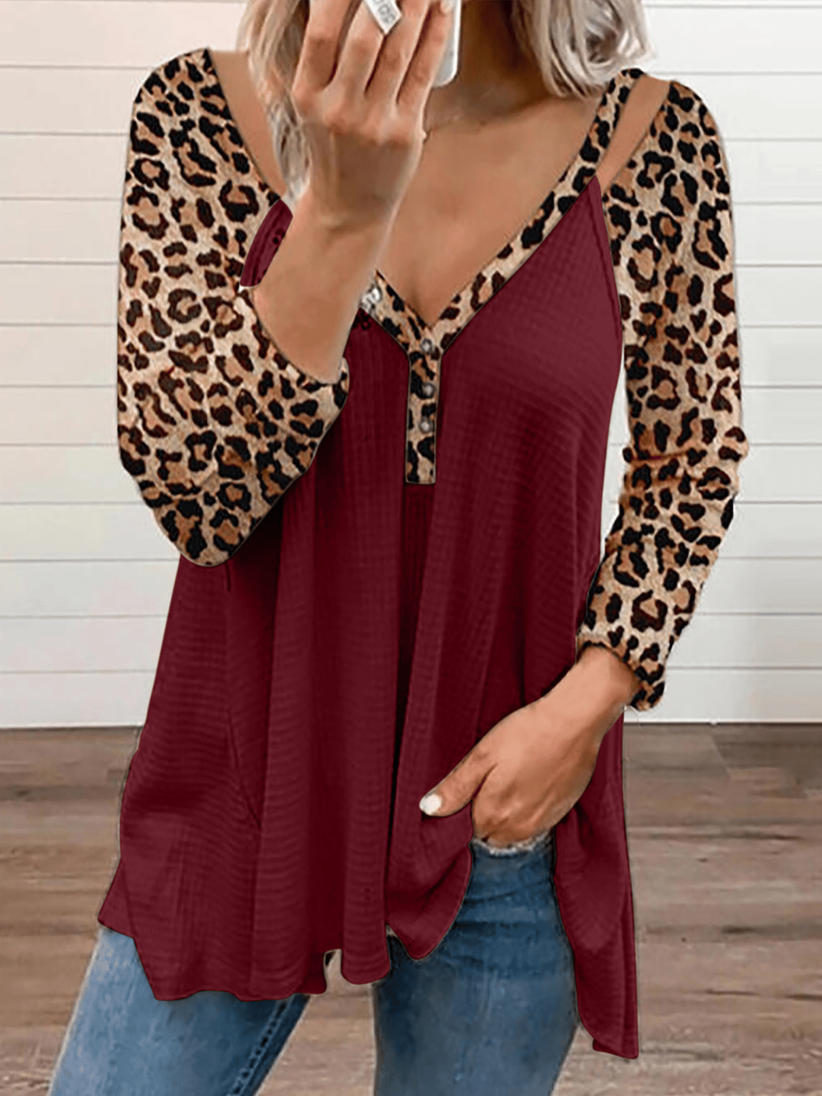 Women's Leopard Waffle V-Neck Long-Sleeve T-Shirt