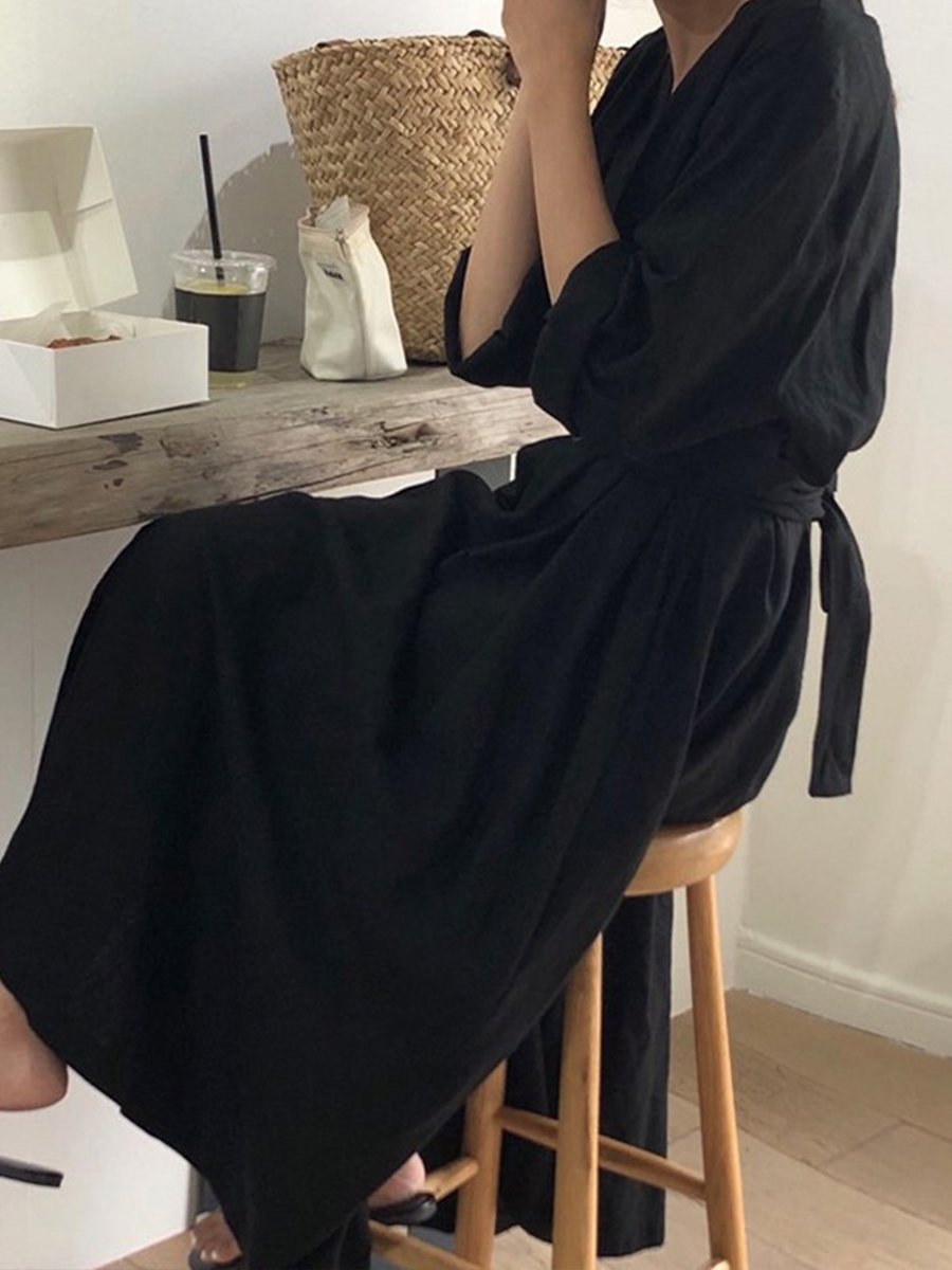 Women's Solid Color V-Neck Tie Pleated Loose Cotton Linen Dress