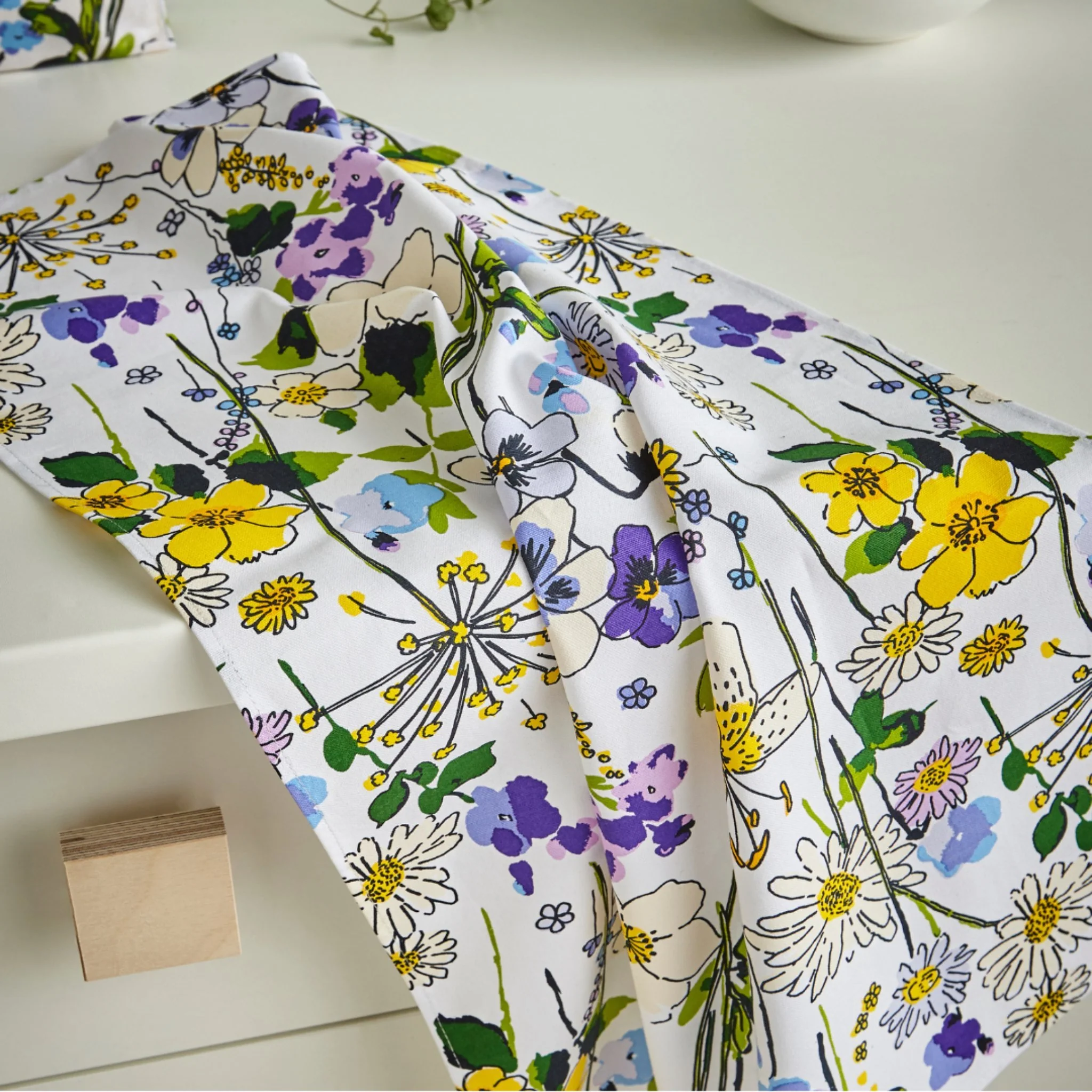 Wildflowers Cotton Tea Towel in Multicolour