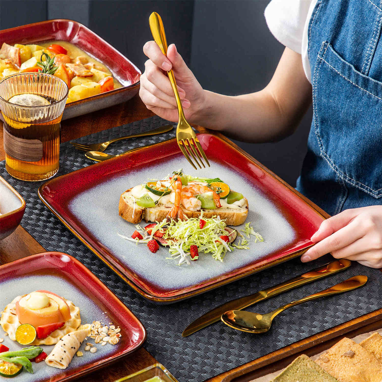 Stern 16 Piece Dinnerware Set