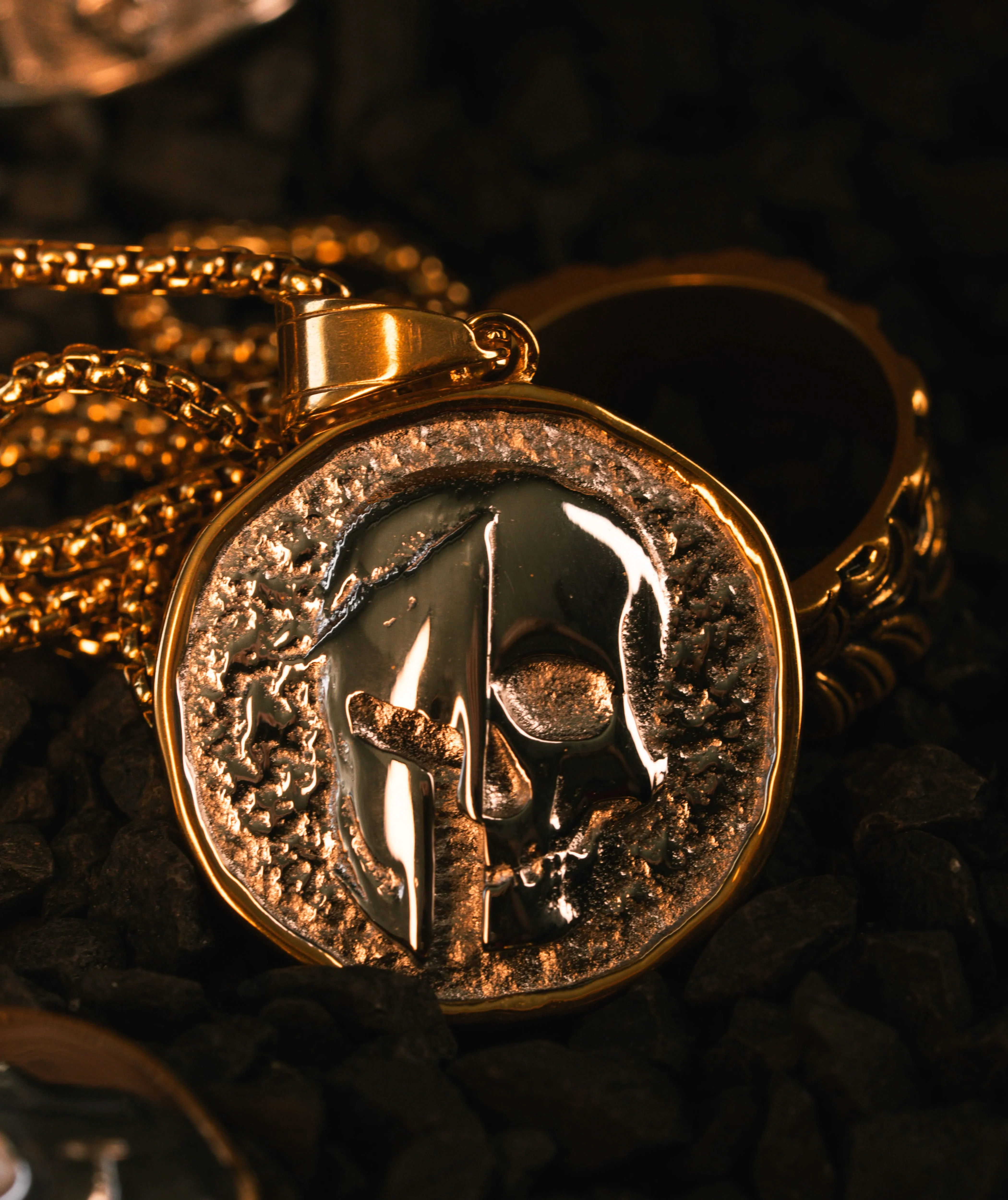 Spartan Skull Veni Vidi Vici Coin Pendant