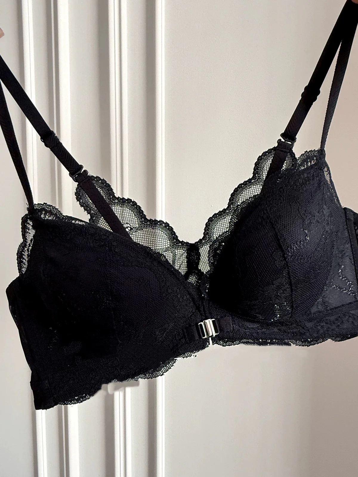 Lace Sculpt – Backless Front-Clasp Lingerie Set