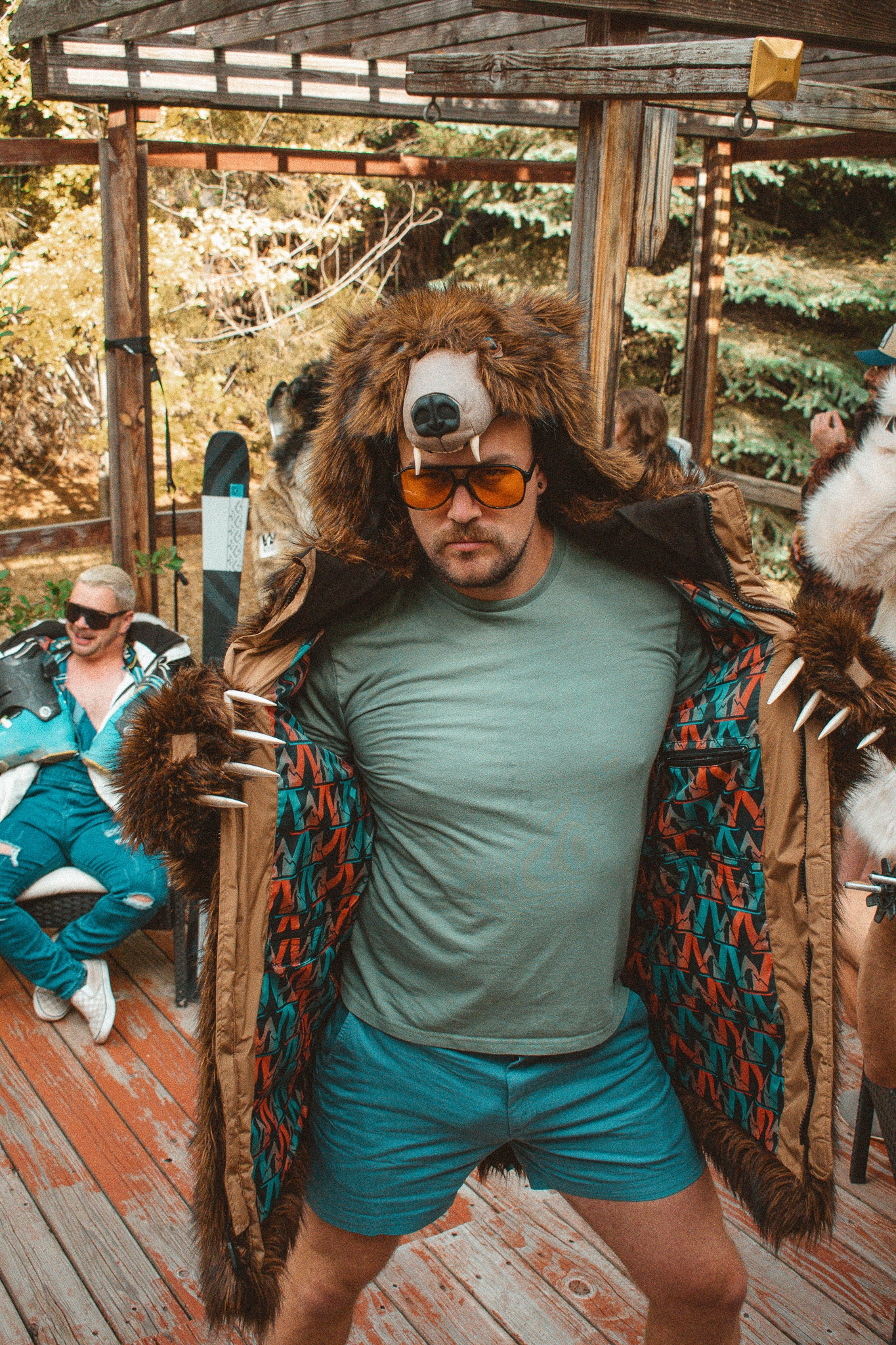 THE GRIZZLY BEAR COAT, v4