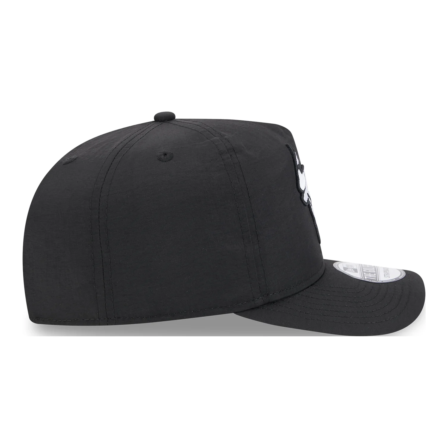 Chicago Bulls New Era Nylon Adjustable Black Golfer
